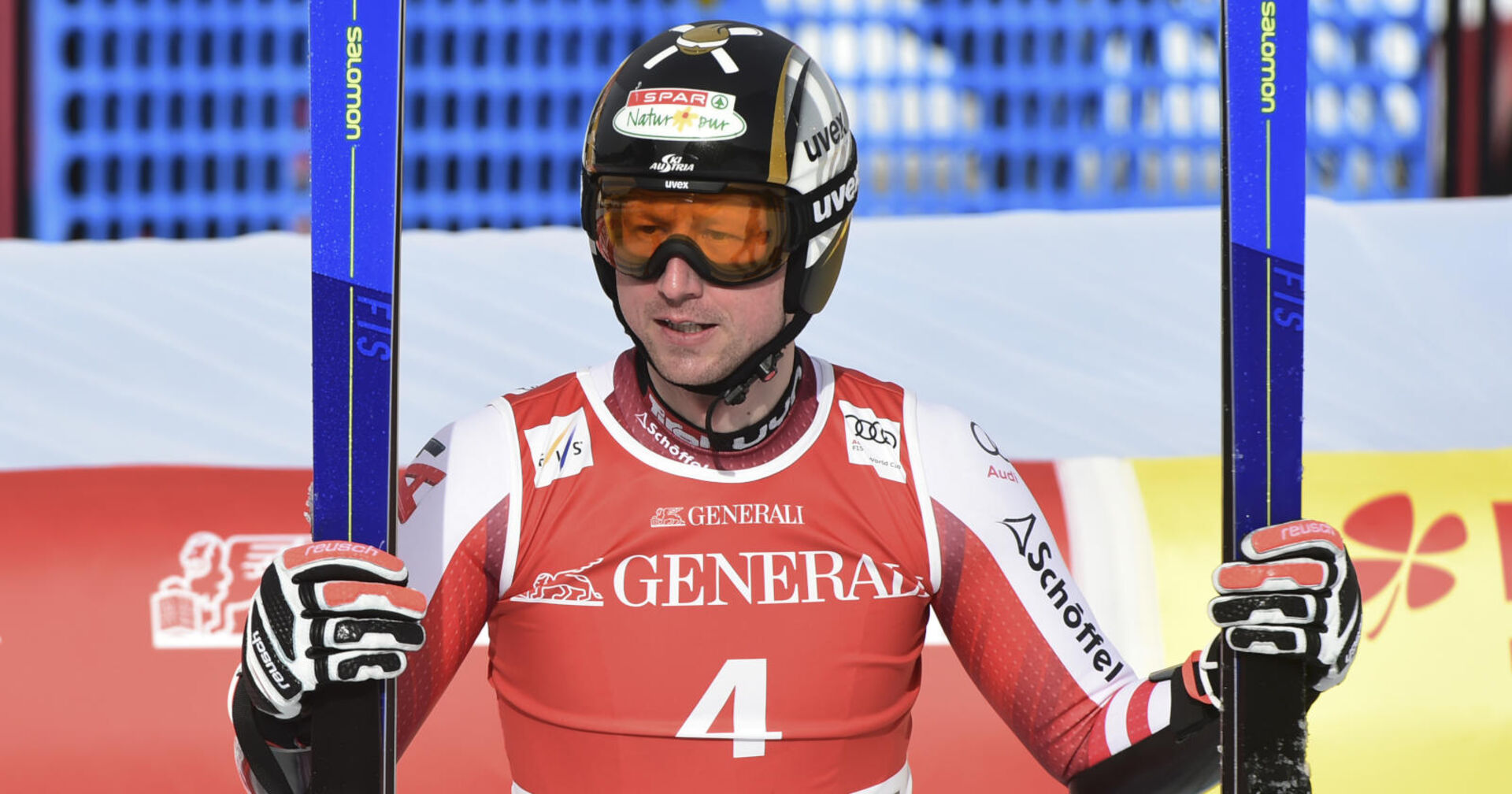 Ex-Skistar Hannes Reichelt bei einem Rennen