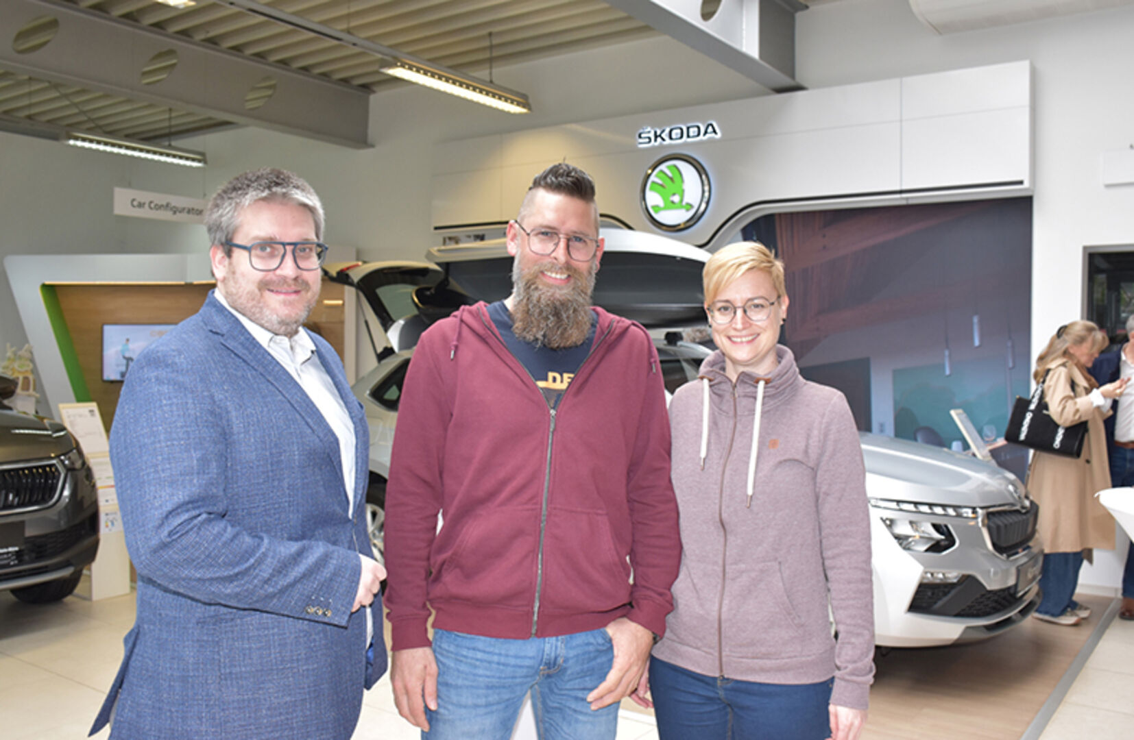 Mathias Roidinger (Montfort Garage) mit Christoph Santner (LKW FL) und Tanja Hasler (Ing. Adler &amp; Partner Klaus)