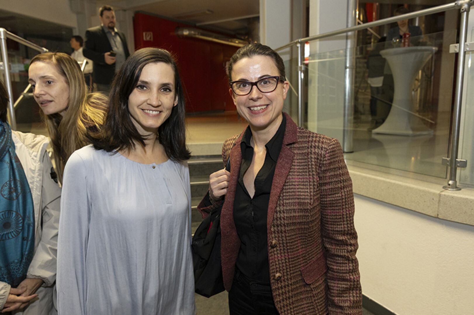 Julia Feurstein und Konstantina Papathanasiou (v. li.)