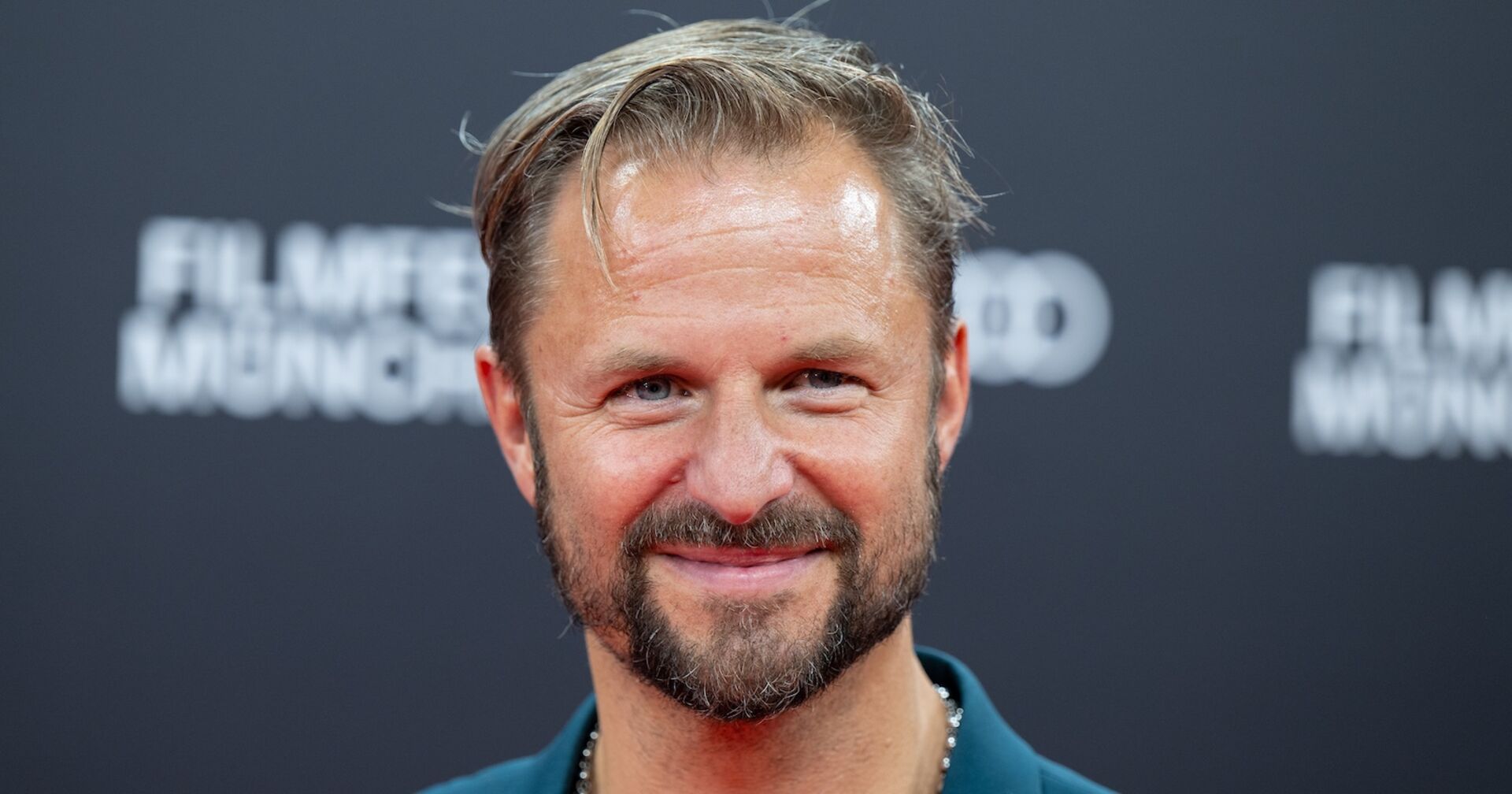 Philipp Hochmair auf dem Red Carpet.