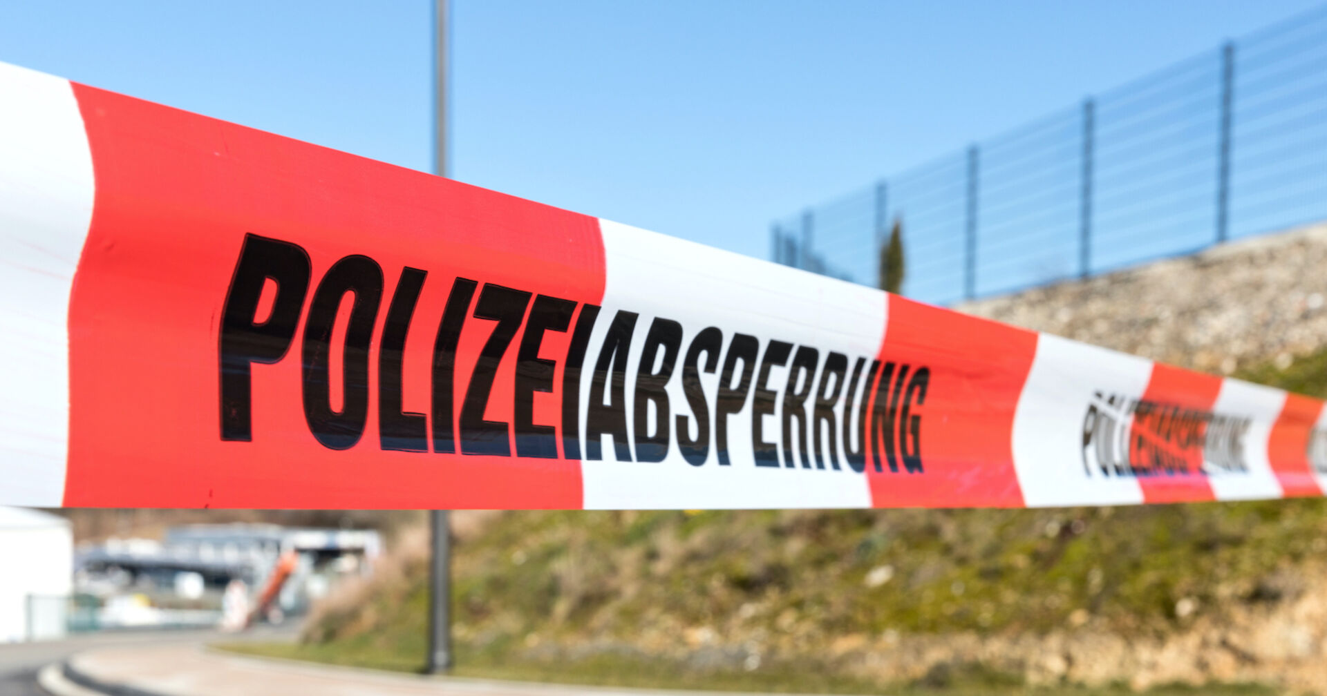 Eine Polizeiabsperrung