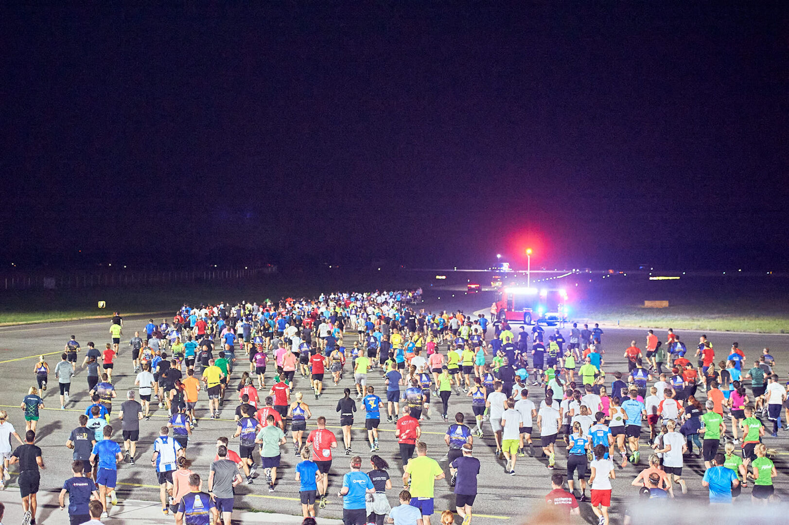 Start des NIGHT RUN am Linzer Flughafen in Hörsching | Credit: Mathias Lauringer