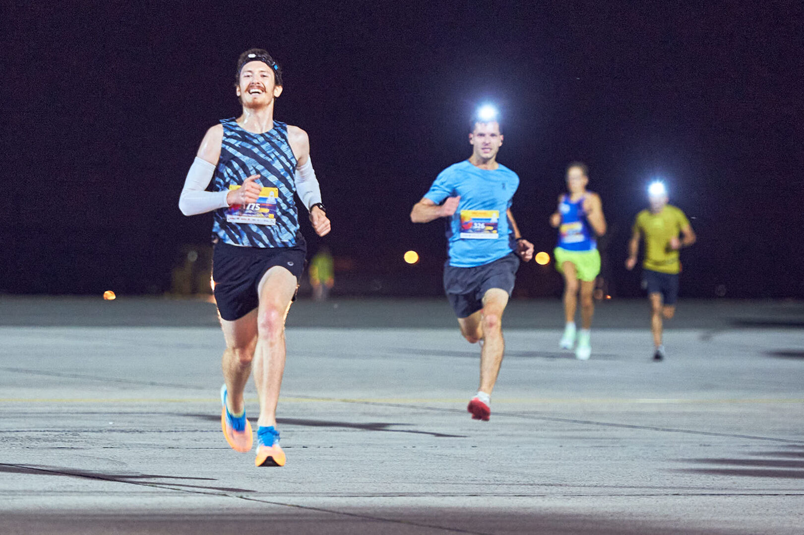 Begeisterte Teilnehmer beim Night Run | Credit: Mathias Lauringer