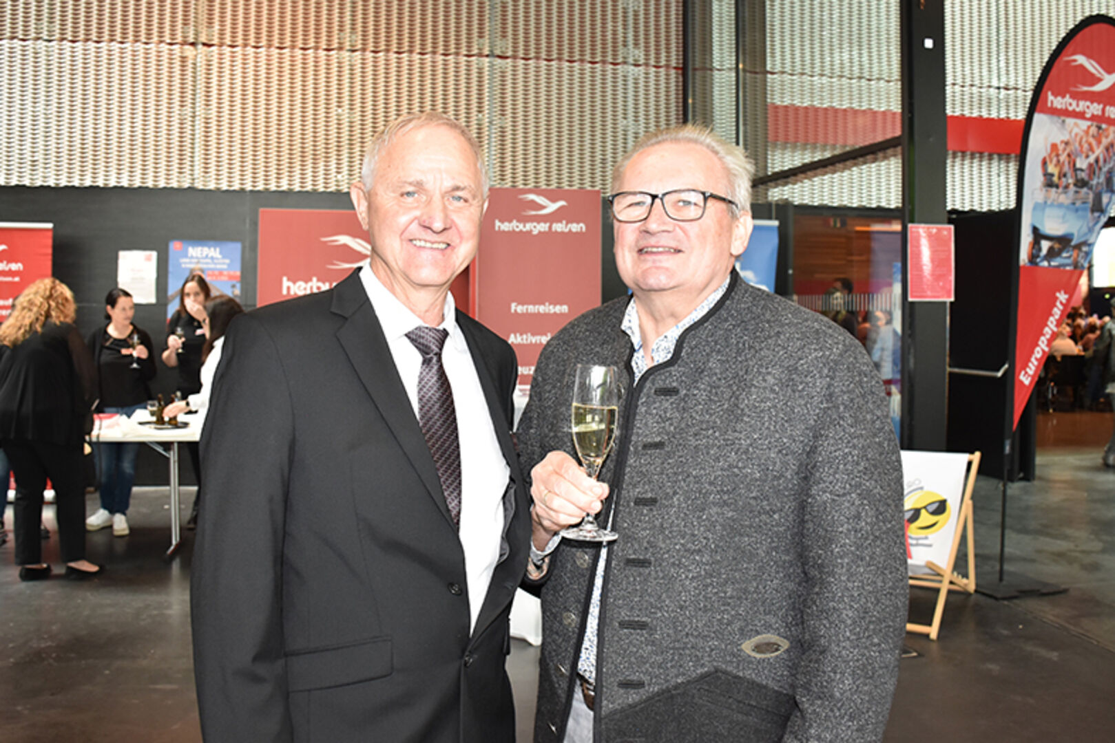 Herburger-Reisen Geschäftsführer Dieter Herburger mit Karlheinz Hehle (Hotel Schönblick, Eichenberg)