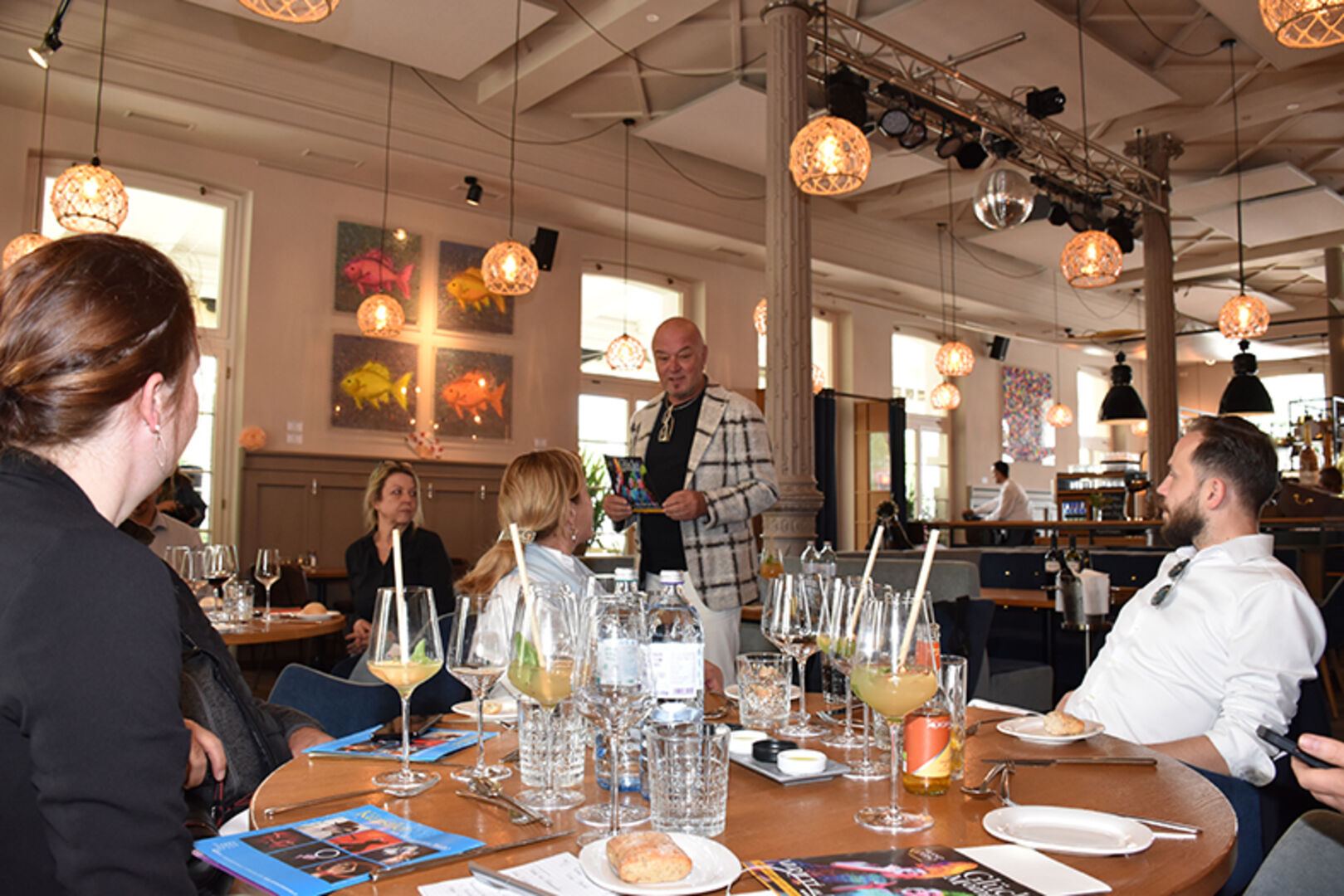 Zur Menüpräsentation gab es erste Einblicke in die neun Showblöcke.