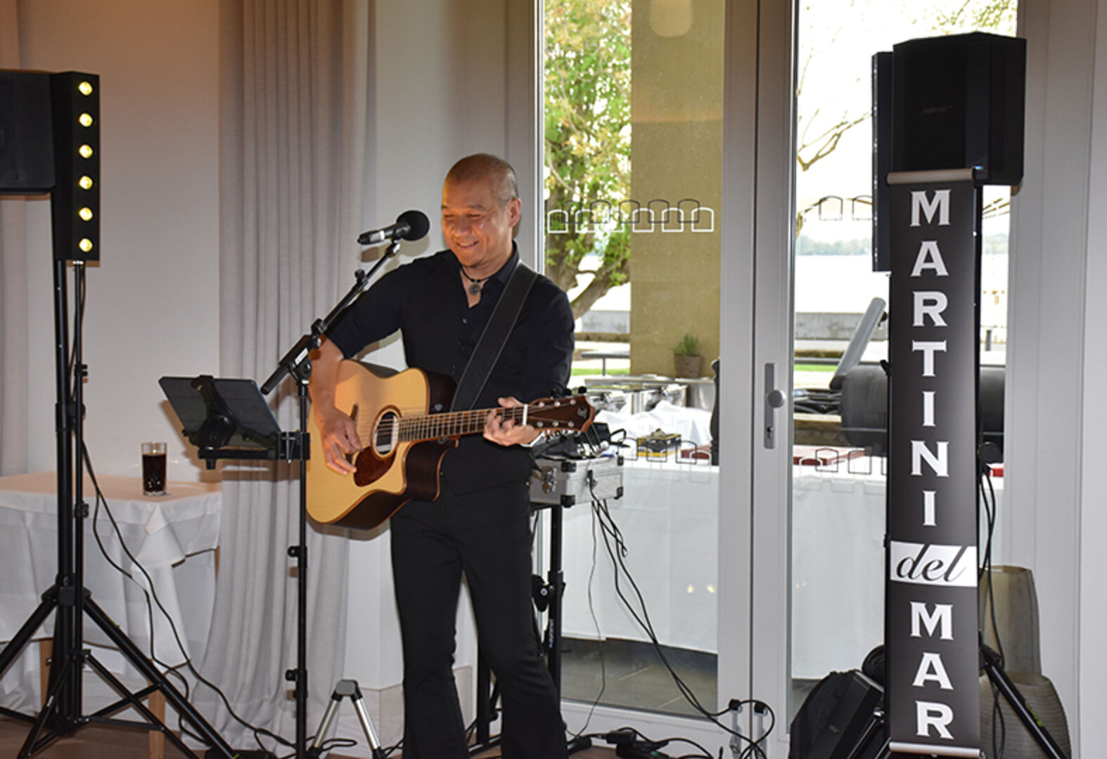 Edo Martin begeistere mit Pop, Soul, Funk und Disco