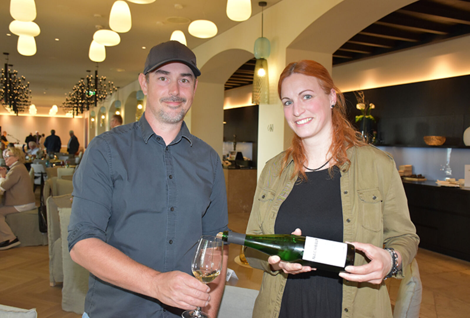 Rieslingwein aus Röthis gab es bei Michale Nachbaur und Simone Jenny.