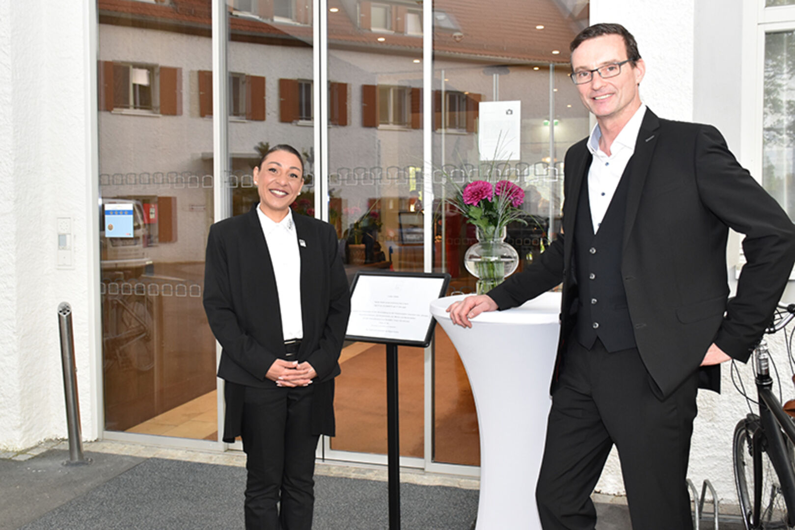 Diana Mitrovic (Sicherheitsdienst Marent) mit Seehoteldirektor Christian Kaindl.