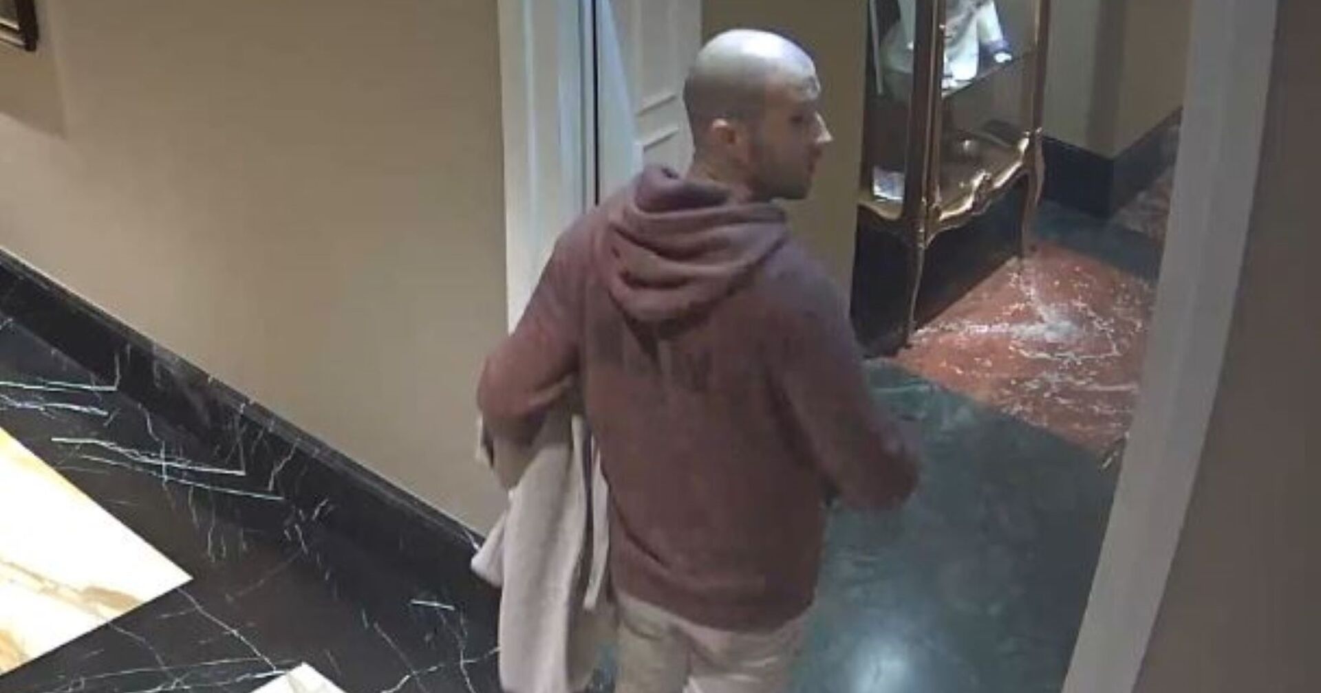 Ein Fahndungsfoto des unbekannten Verdächtigen.