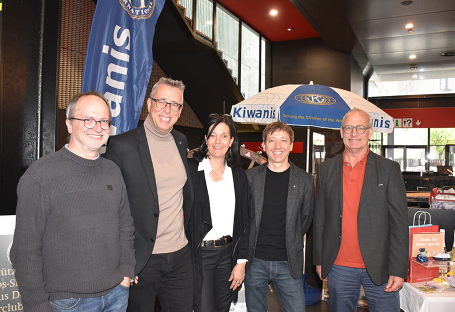Walter Ritsch (Ritsch Möbel), Dir. Peter Heine mit Barbara (Hotel Schwärzler), Daniel Flatz (Mäser Digital Media), GF Johannes Hengel (Joh. Thurnher‘s Nfg.)