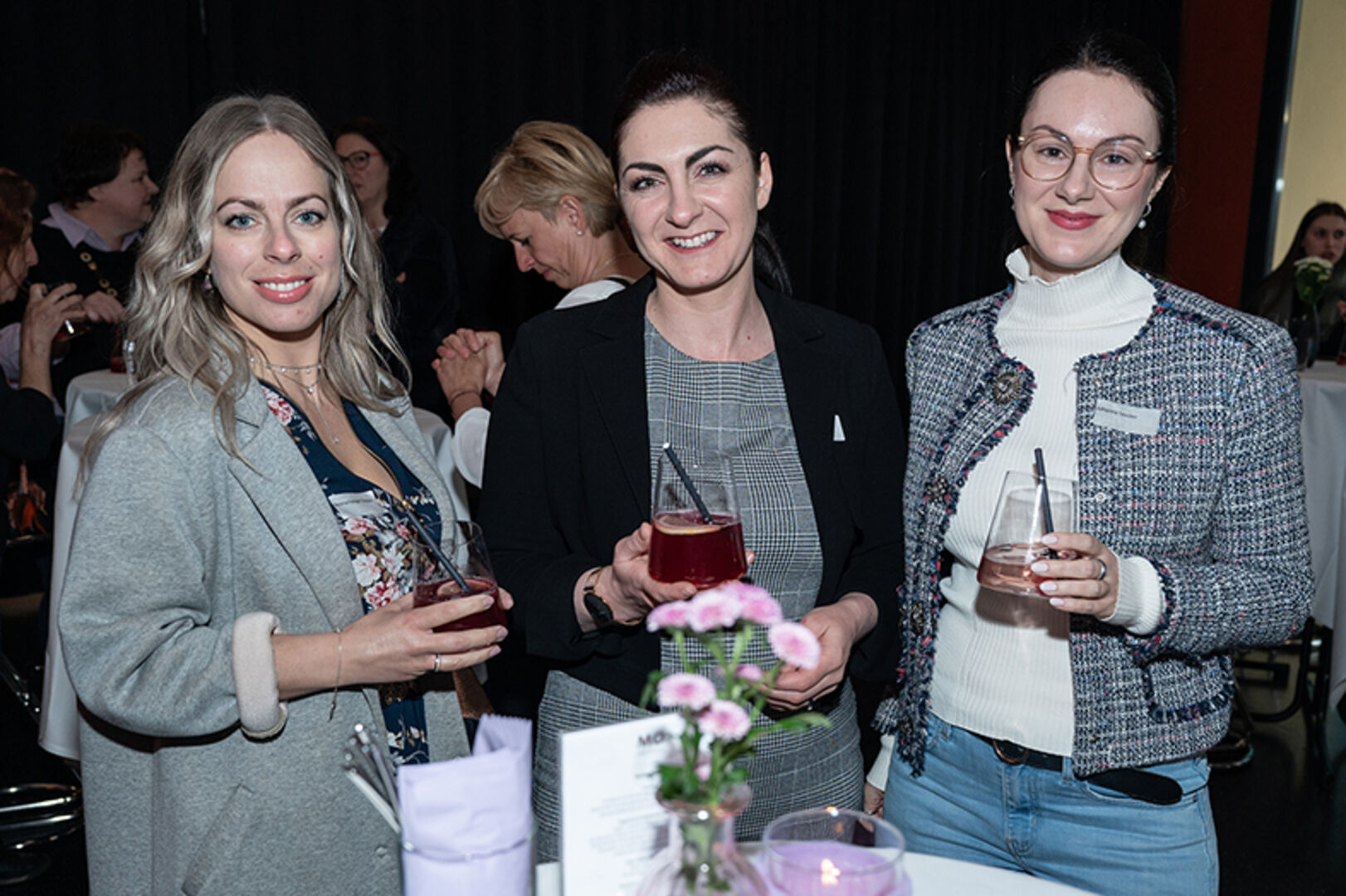 Verena Fiebiger-Doppler (Friseurin,  Kerstin Lantzsch (MO Catering) und Johanna Talecker (Communication) (v. li.)