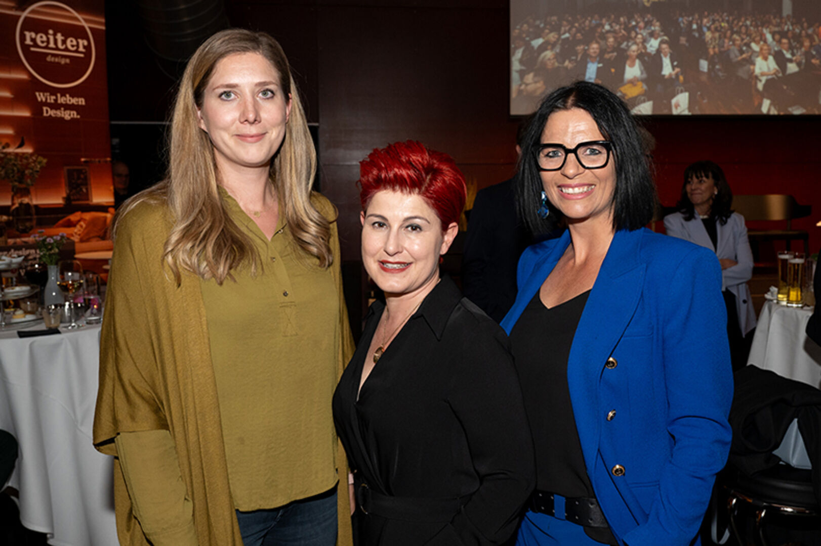 Karolina Bruckmüller (IKENA Consulting,) Susanne Paterno (Bürowelt) und Daniela Erath-Mohr (Stilsicher Farbtypberatung)