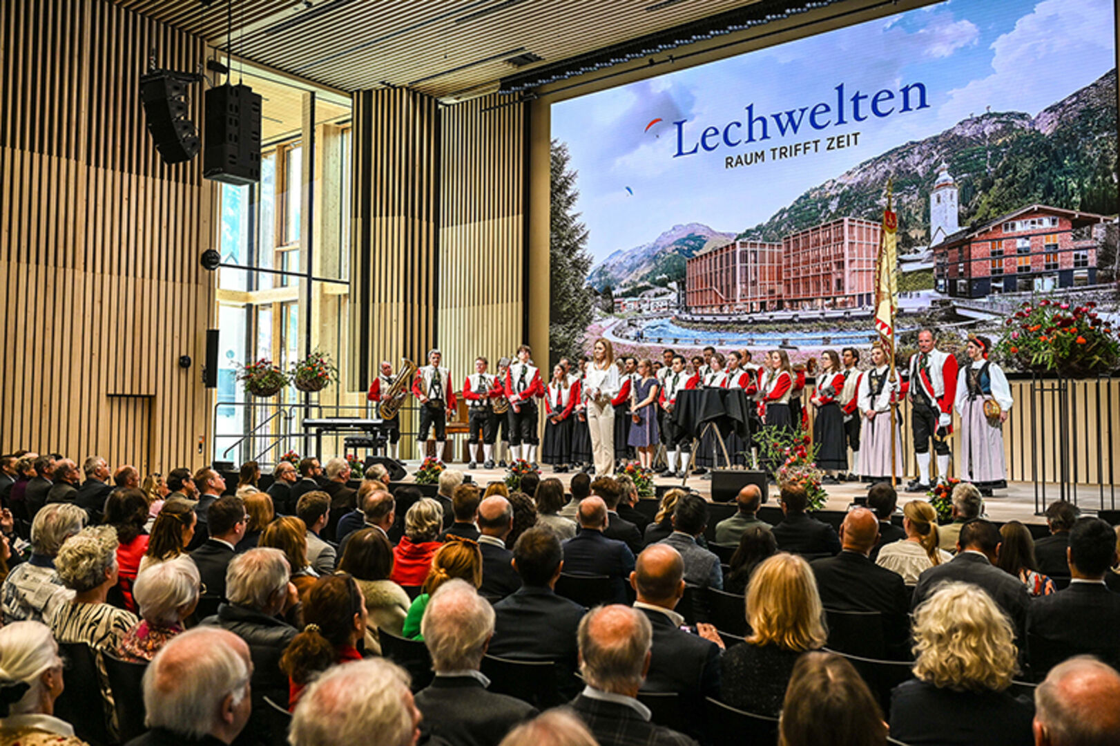 Eröffnungsfeier im neuen Saal der Lechwelten.
