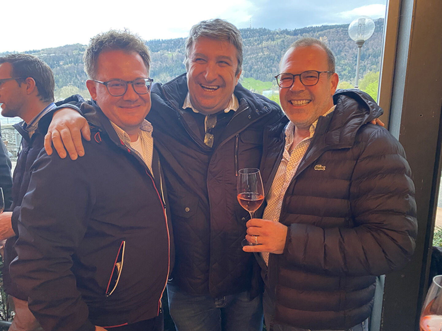 Oskar Pöll (li.) und Philipp Rainer (re.) beide Wellenhof und Reiner Lochau mit Walter Egle (Stargarage)