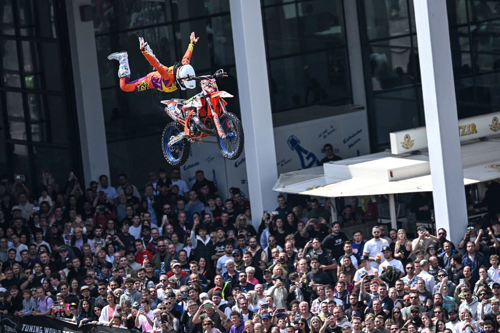 Die Shows, das Adrenalin – lass uns mal sehen, wie lang du im Freigelände Ost unserer Energy Zone durchhältst.