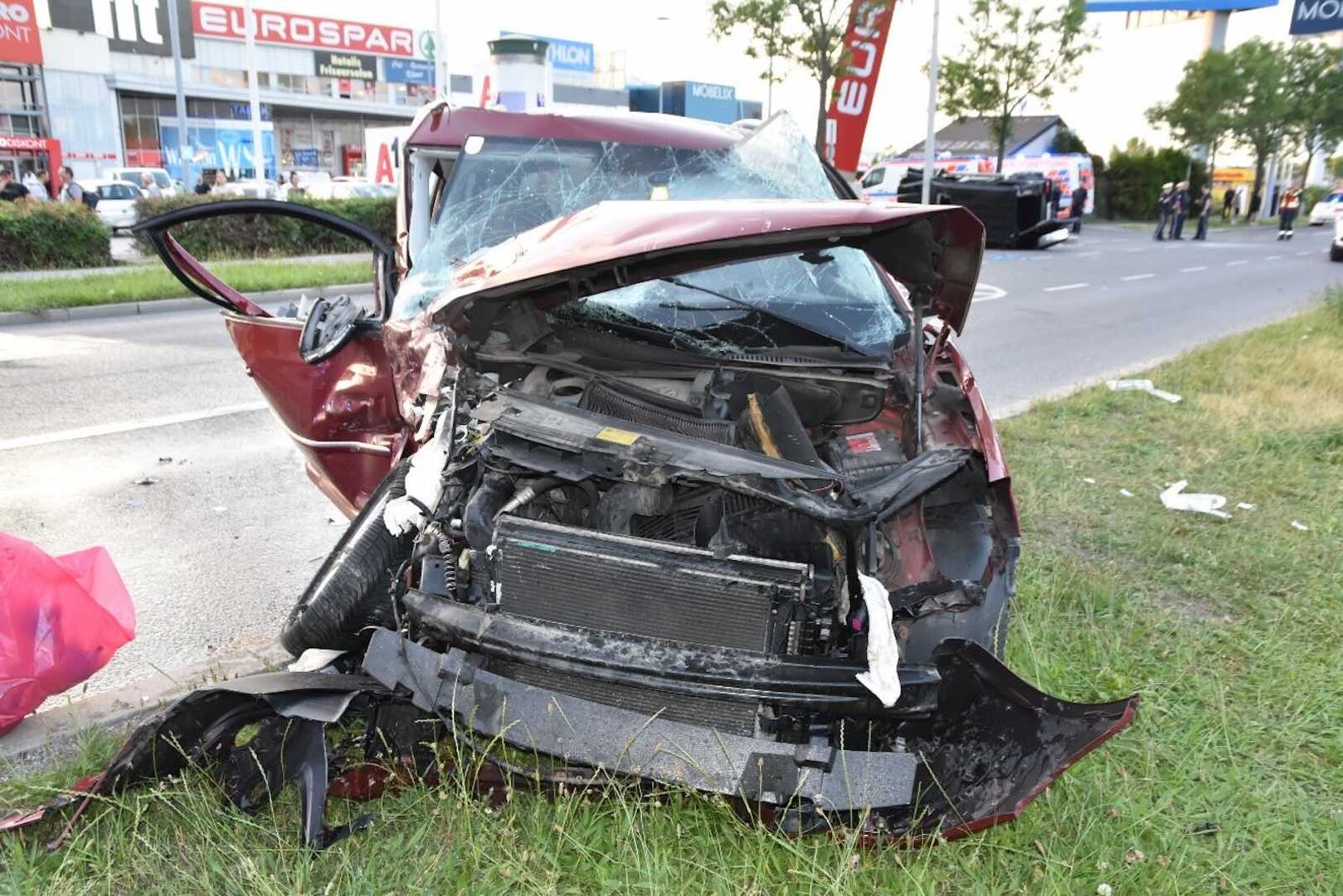 Unfallwagen der beiden Senioren.