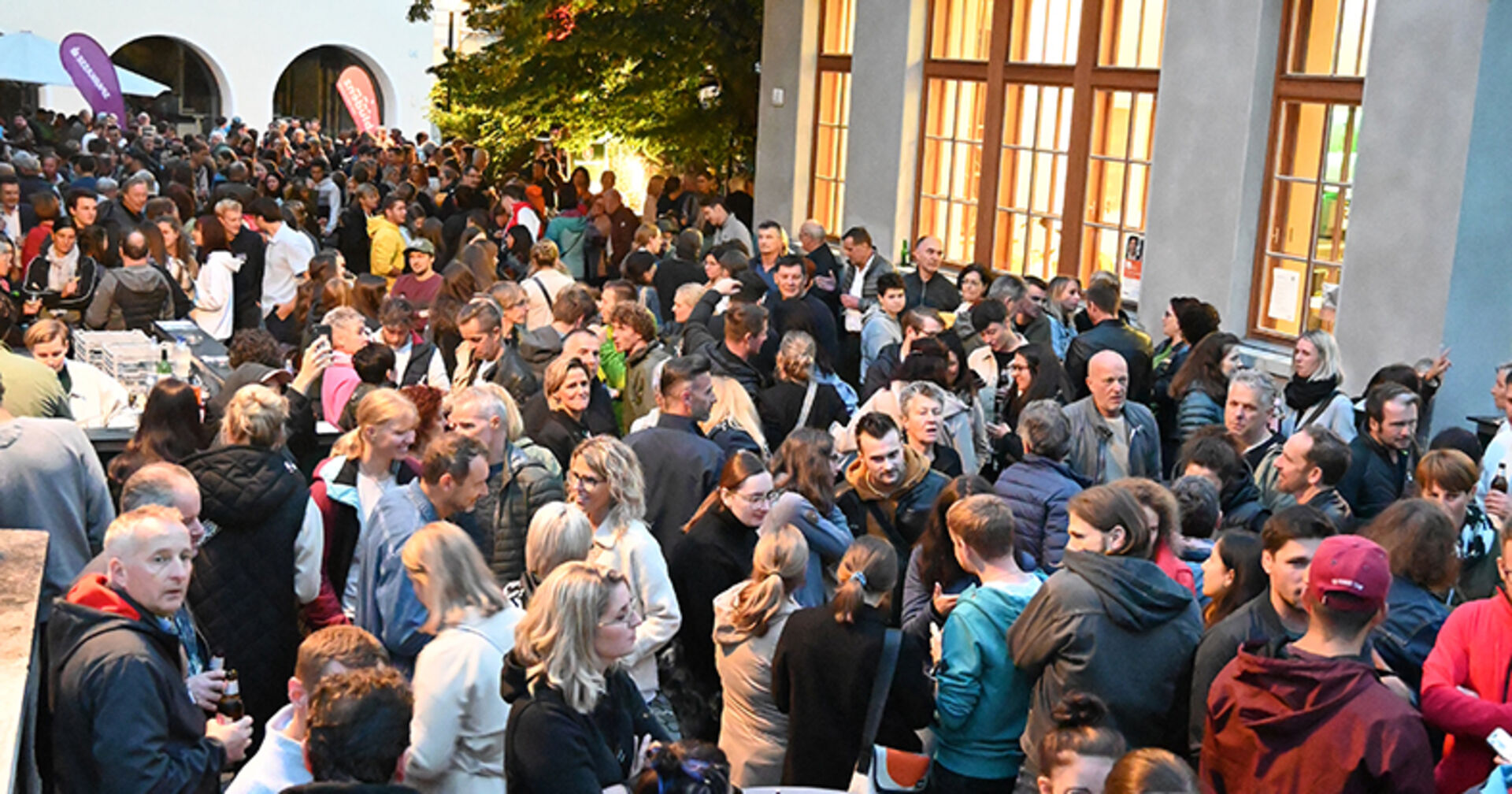 Beste Stimmung bei Beats &amp; Beer in Bludenzer Altstadt.