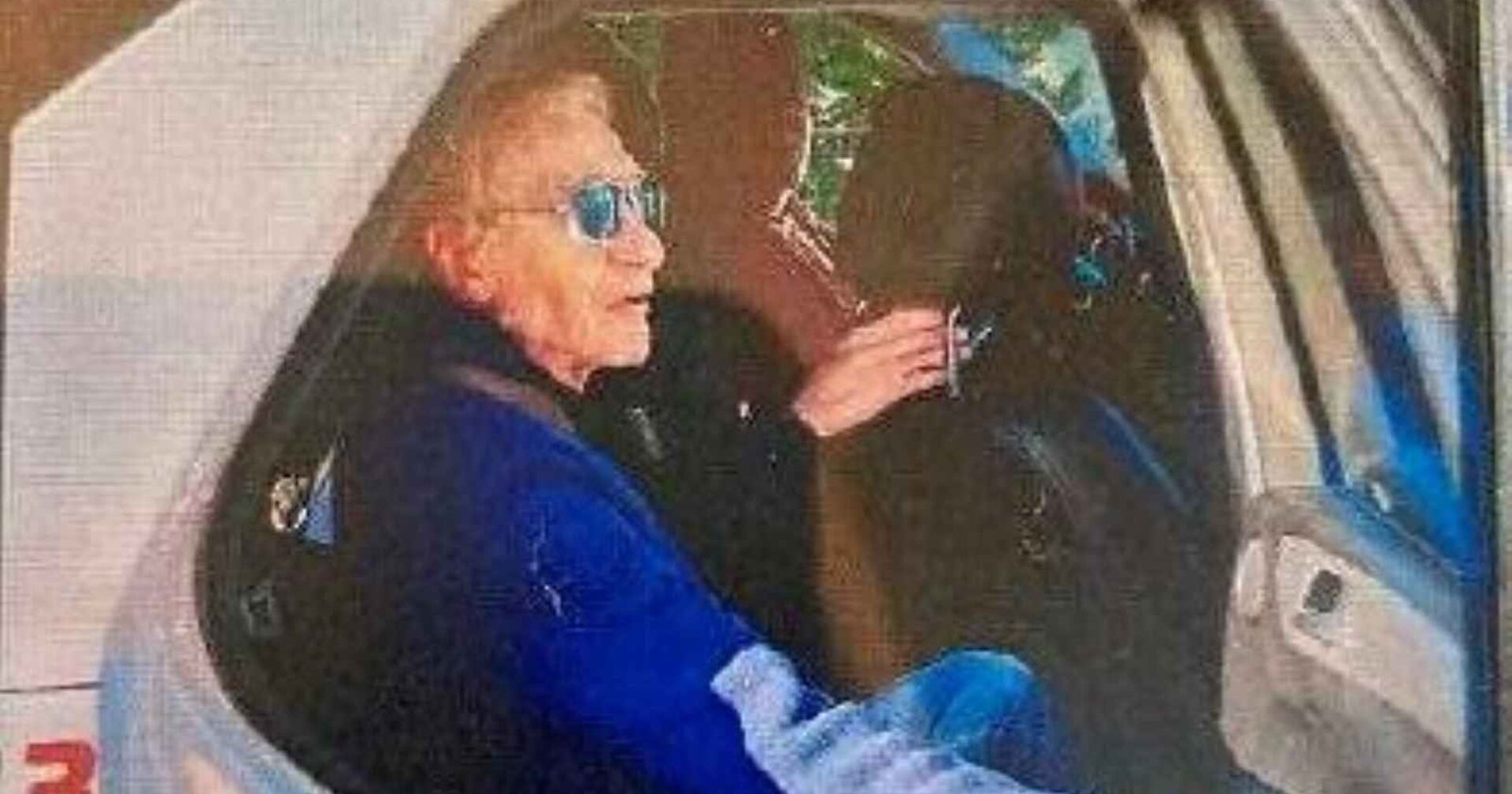 Heinz Leopold Hruby (76) in einem Taxi.