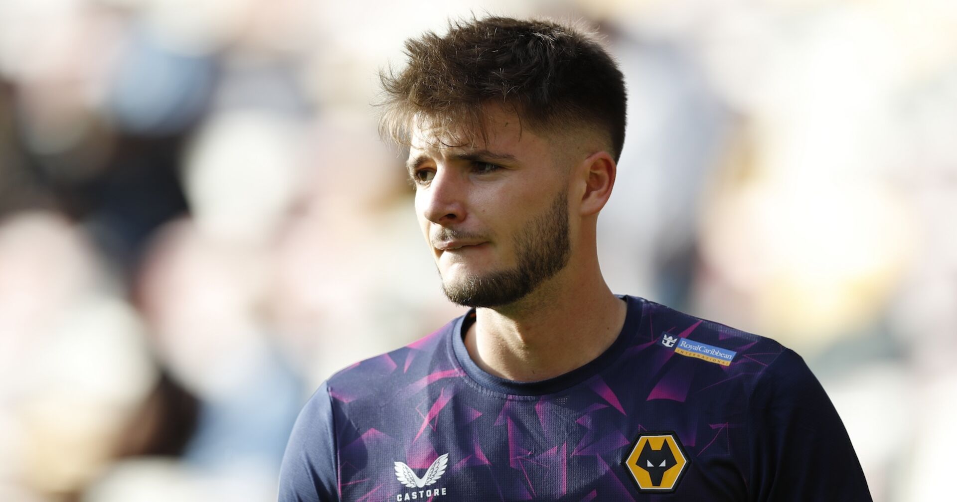 Matija Sarkic mit seinem Trikot.