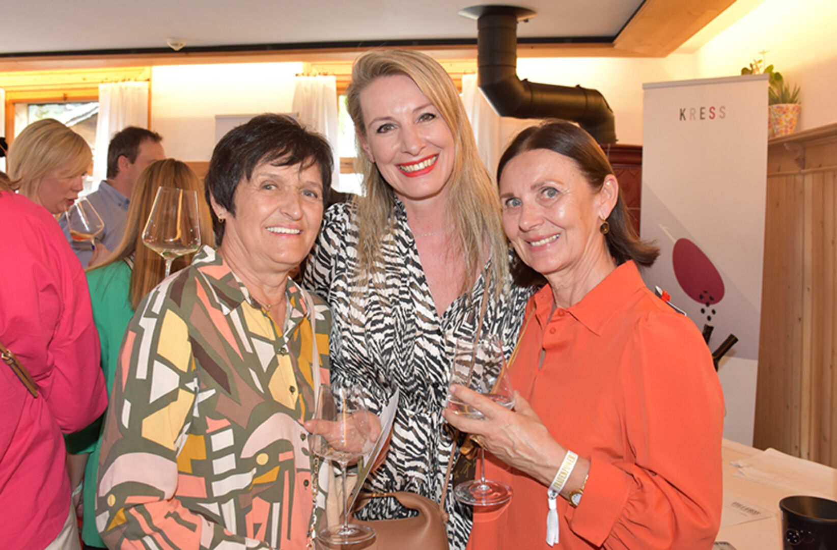 Unter den Genießern: Elisabeth Rom, Andrea Wirth und Marika Fink
