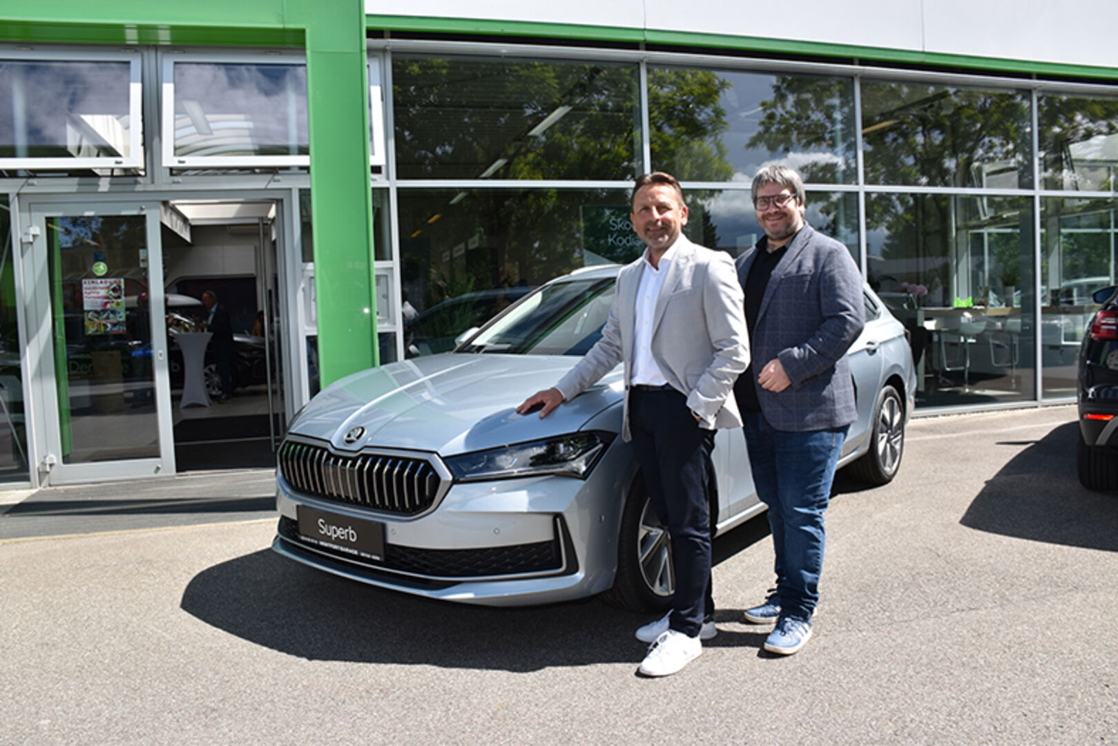 Von der Montfort Garage Götzis: Geschäftsführer Markus Maier und Verkaufsberater Mathias Roidinger