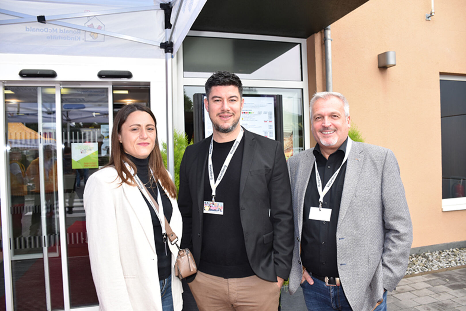 Leistbarer Wohnraum für McDonald‘s Mitarbeiter: Von RIVA Home: Sabine Lässer, Pascal Kohlhaupt (GF) &amp; Markus Ruppitsch