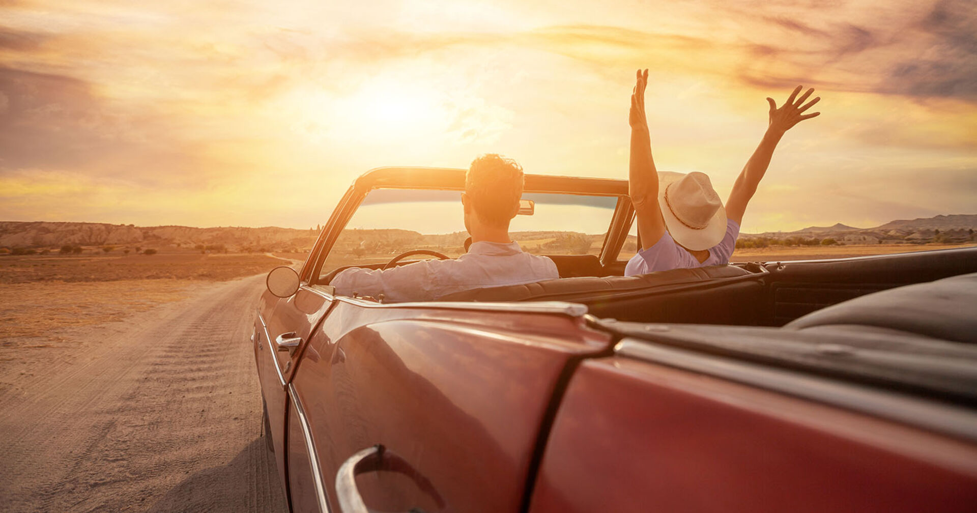 Paar auf einem Road Trip | Credit: iStock.com/anyaberkut