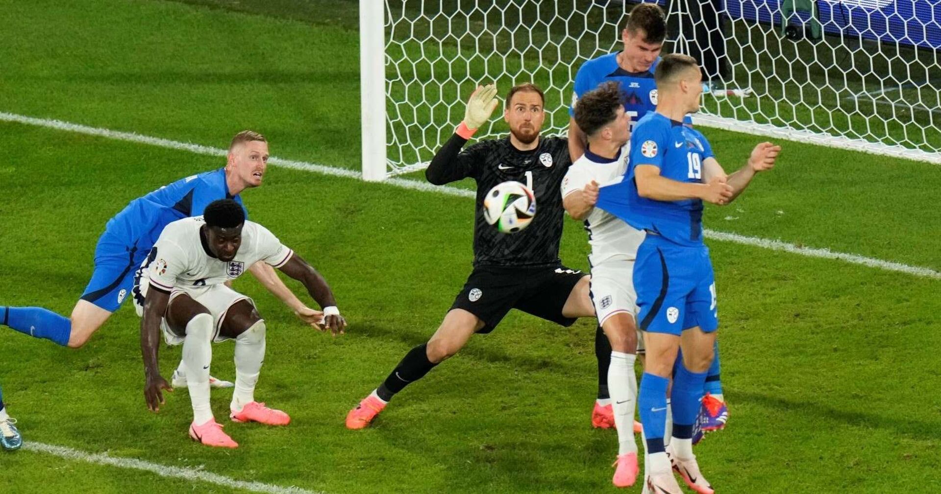 Szene aus dem Spiel England gegen Slowenien.