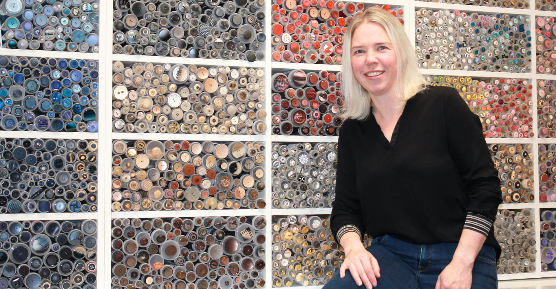 Daniela Schwarz ist Herrscherin über Tausen Knöpfe, Bänder, Reißverschlüsse und Nähgarne. Sie ist Inhaberin des 1921 gegründeten Kurzwarengeschäfts Altmann in Linz.