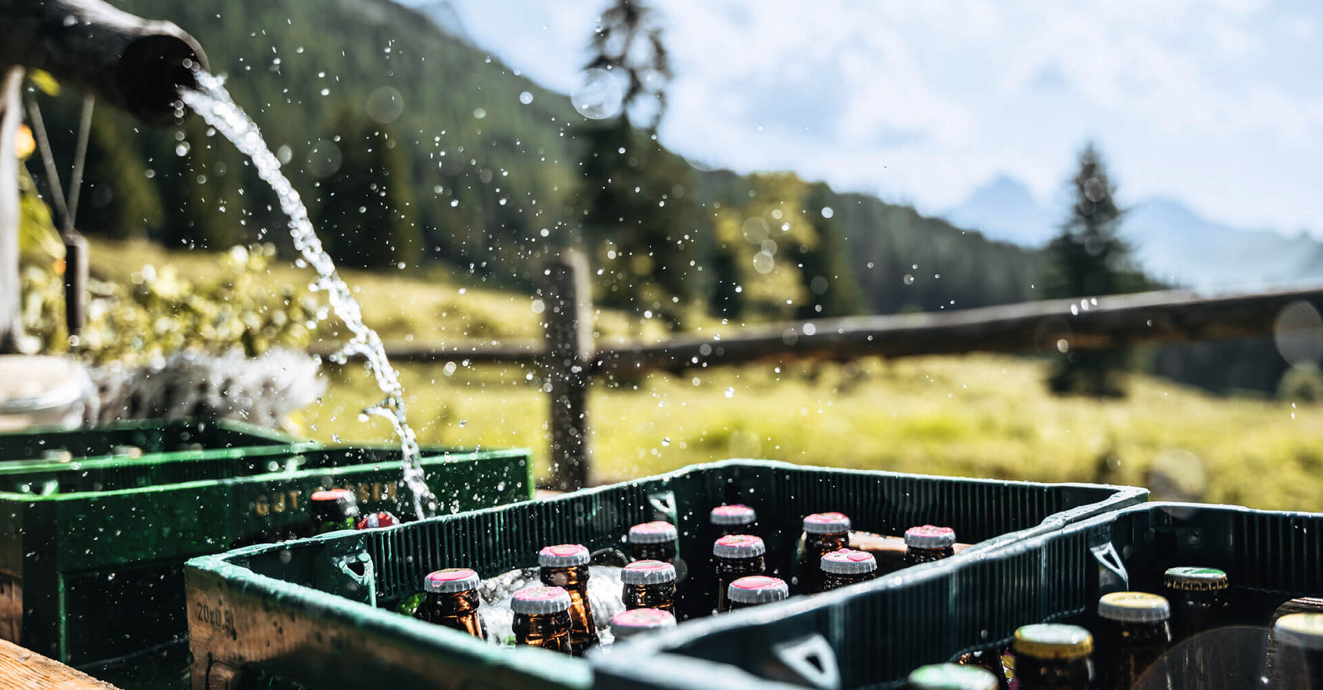 Im Verlauf der 240 Kilometer langen Mountainbiketour gibt es immer wieder Gelegenheiten für Erfrischungen, etwa beim Jagahäusl-Wirtin im Bodinggraben.