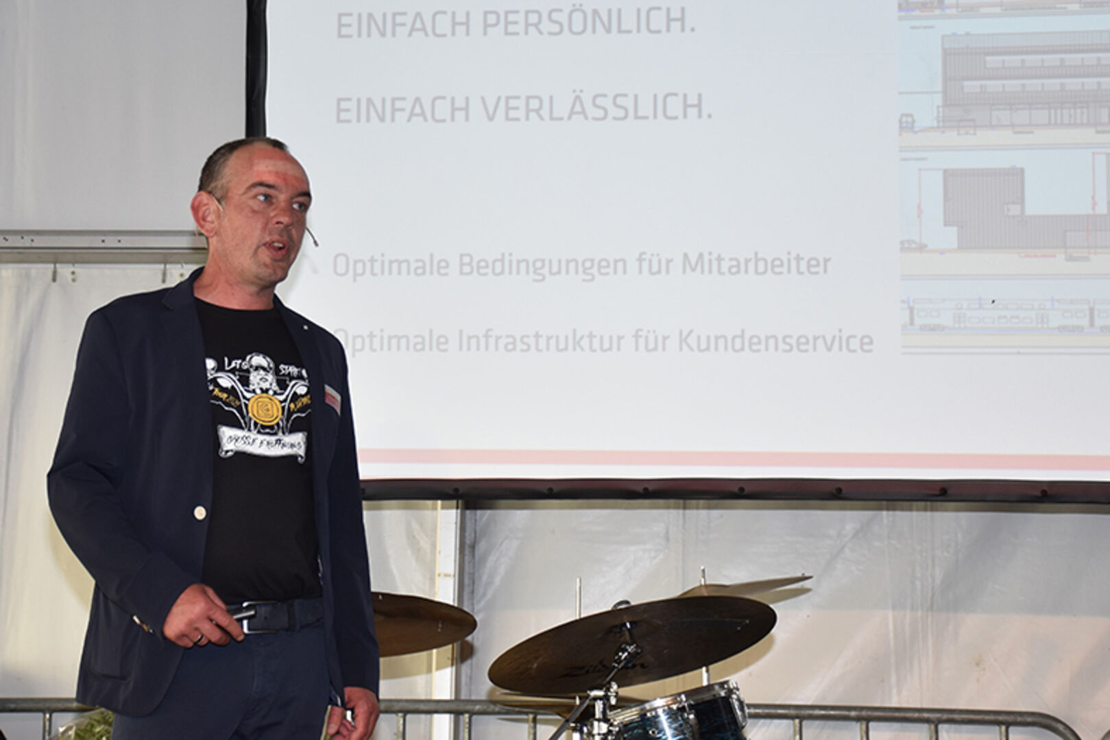 Geschäftsführender Gesellschaft der SCHMIDT‘S Haustechnik Michael Spalt und Hausherr der neuen Niederlassung