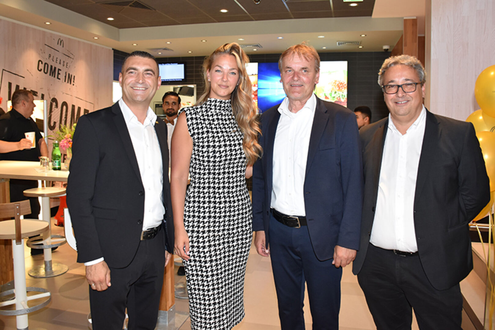 Ugur Ok (Head of Development &amp; Real Estate), Agnes Plichta (Franchise-Managerin McDonalds AUT), Bürs-Bgm. Georg Bucher, Architekt Hansjürgen Frauscher