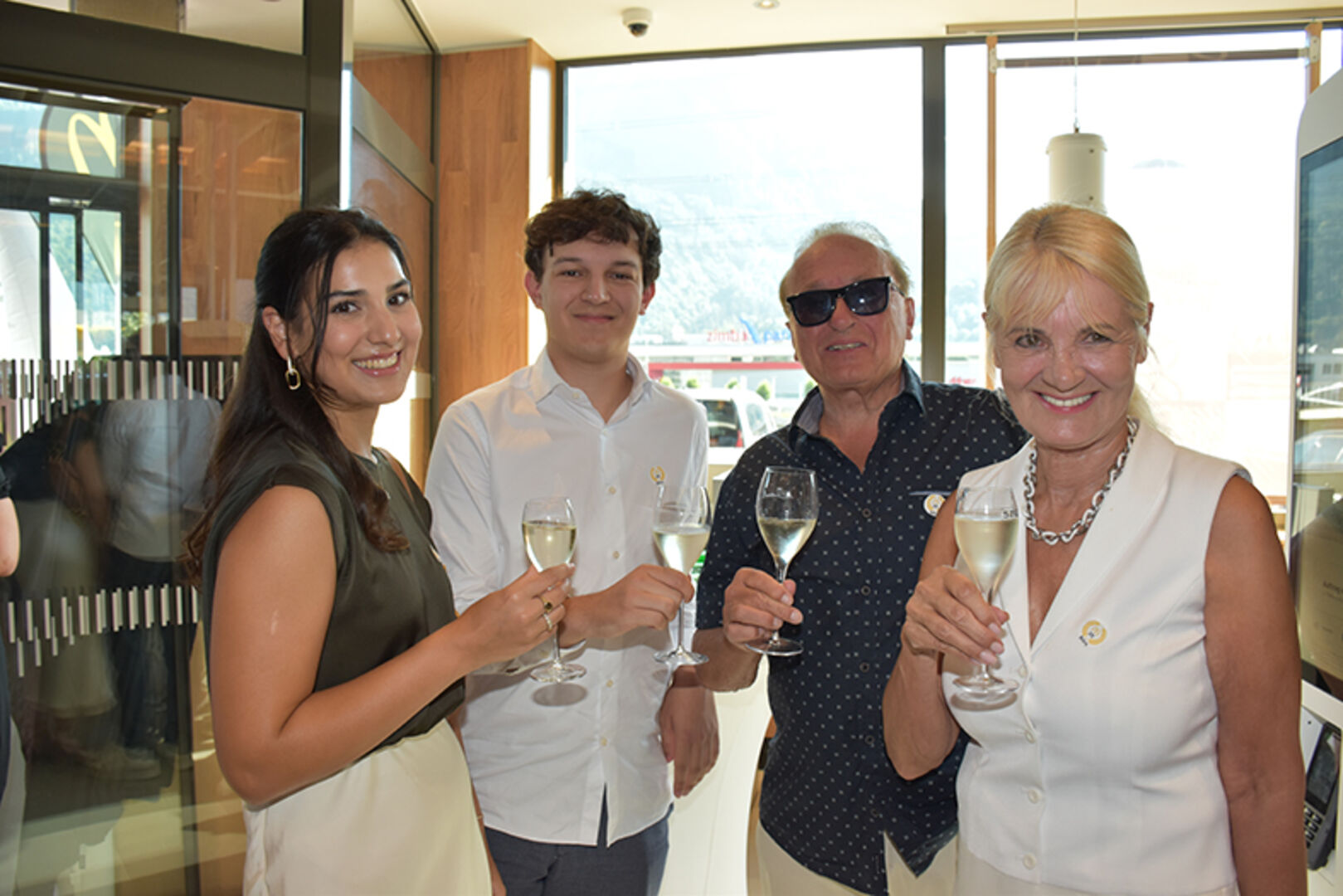 Selin Cosgun, Laurin Bitschnau, Karl und Ingrid Rieder (ehem. Nachbar Weinrieder Bürs)
