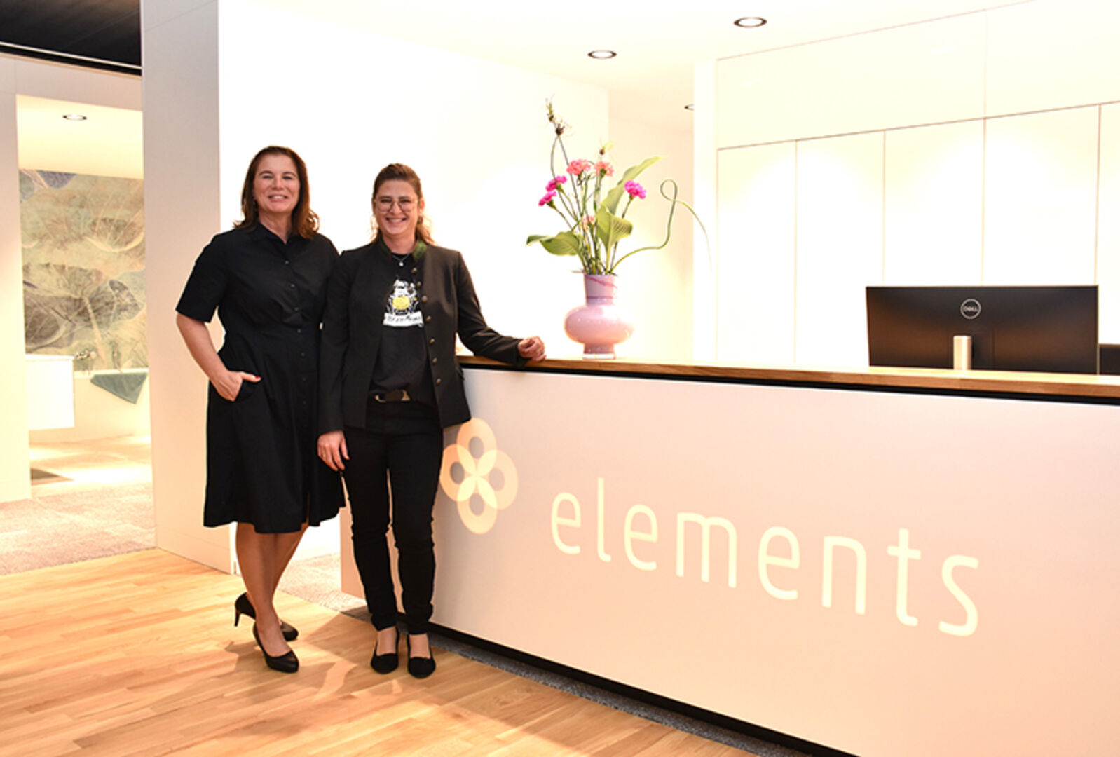 Elements-Empfangsdamen von Schwarzach und Bludenz: Anita Crnko und Katja Fiebig