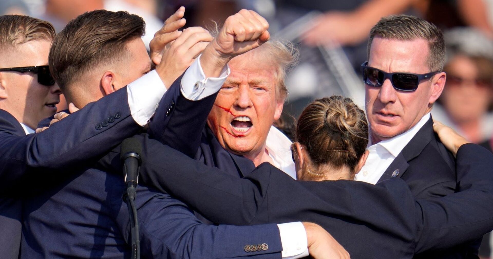 Donald Trump kurz nach dem versuchten Attentat.