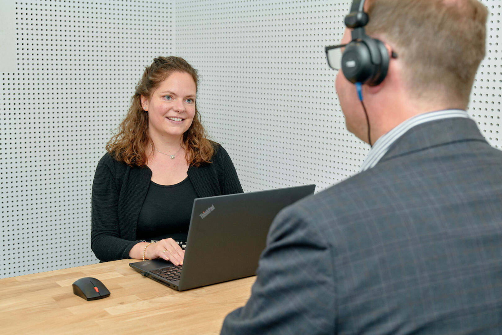 Beim kostenlosen und professionellen Hörtest erfahren Kundinnen und Kunden, wie gut sie tatsächlich hören.