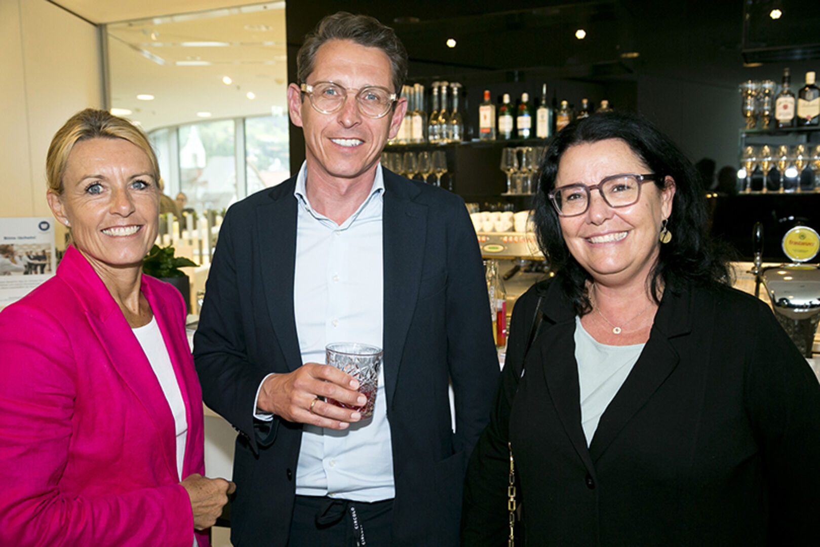 WKV Vize-Präs. Petra Kreuzer, GF Dieter Bitschnau (Clavis Kommunikation) und GF Benedicte Hämmerle (Unternehmensberatung)