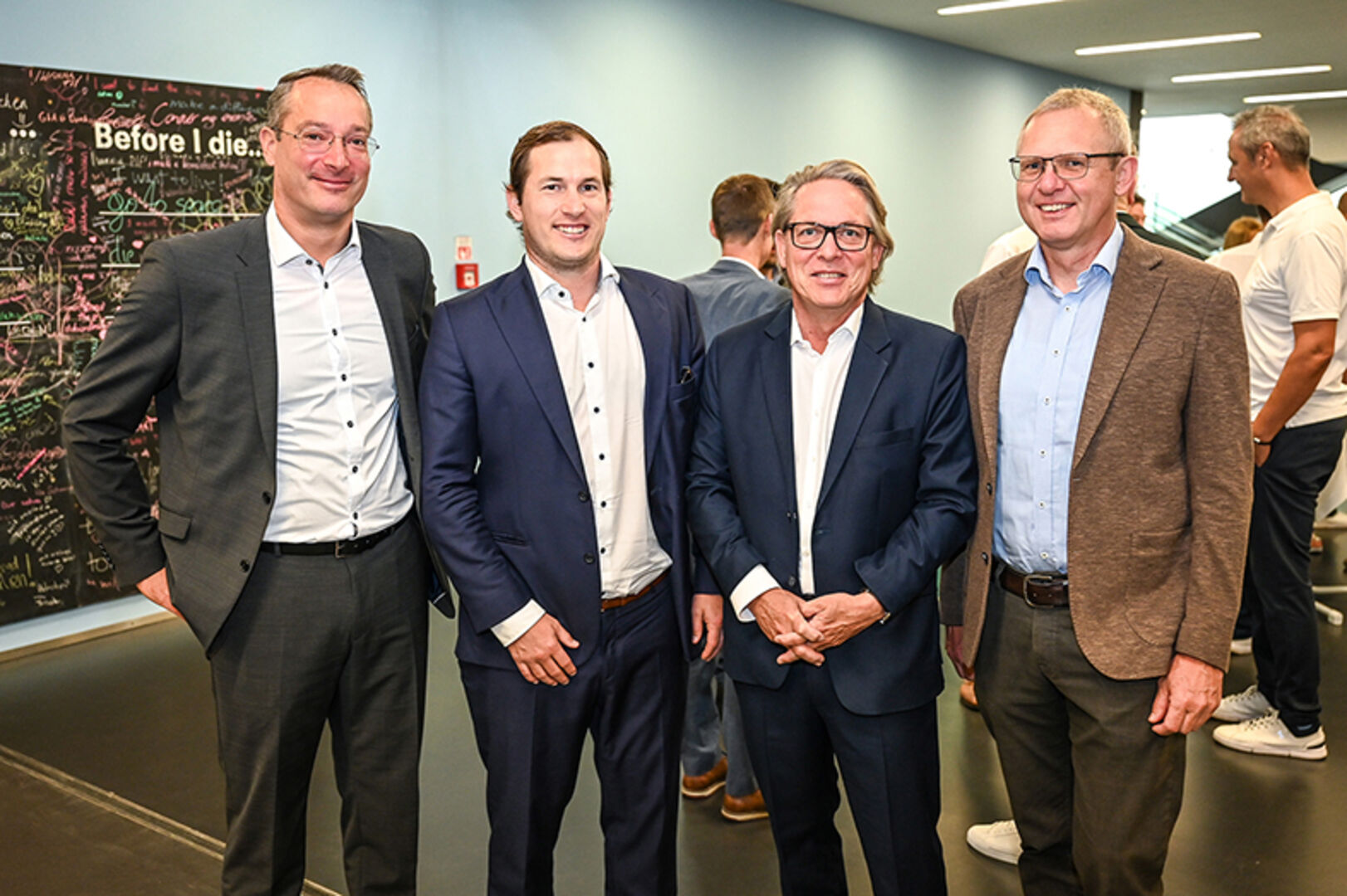 Graham Fitz (Hypo), Lukas und Christoph Wirnsperger (W &amp; L Asset Management) und Jürgen Paulitsch (Hypo) (v. li.)