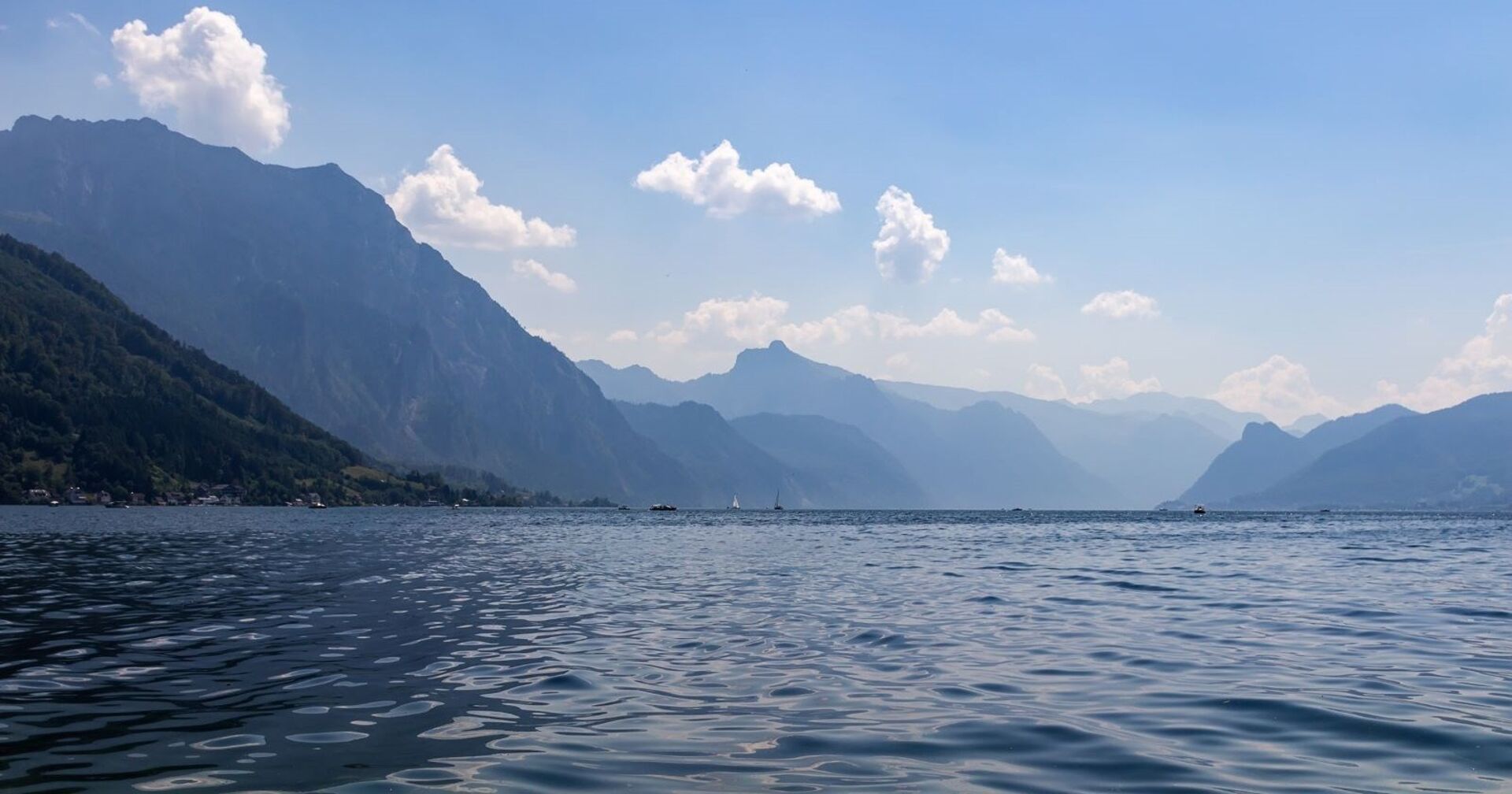 Panoramaaufnahme vom Traunsee.