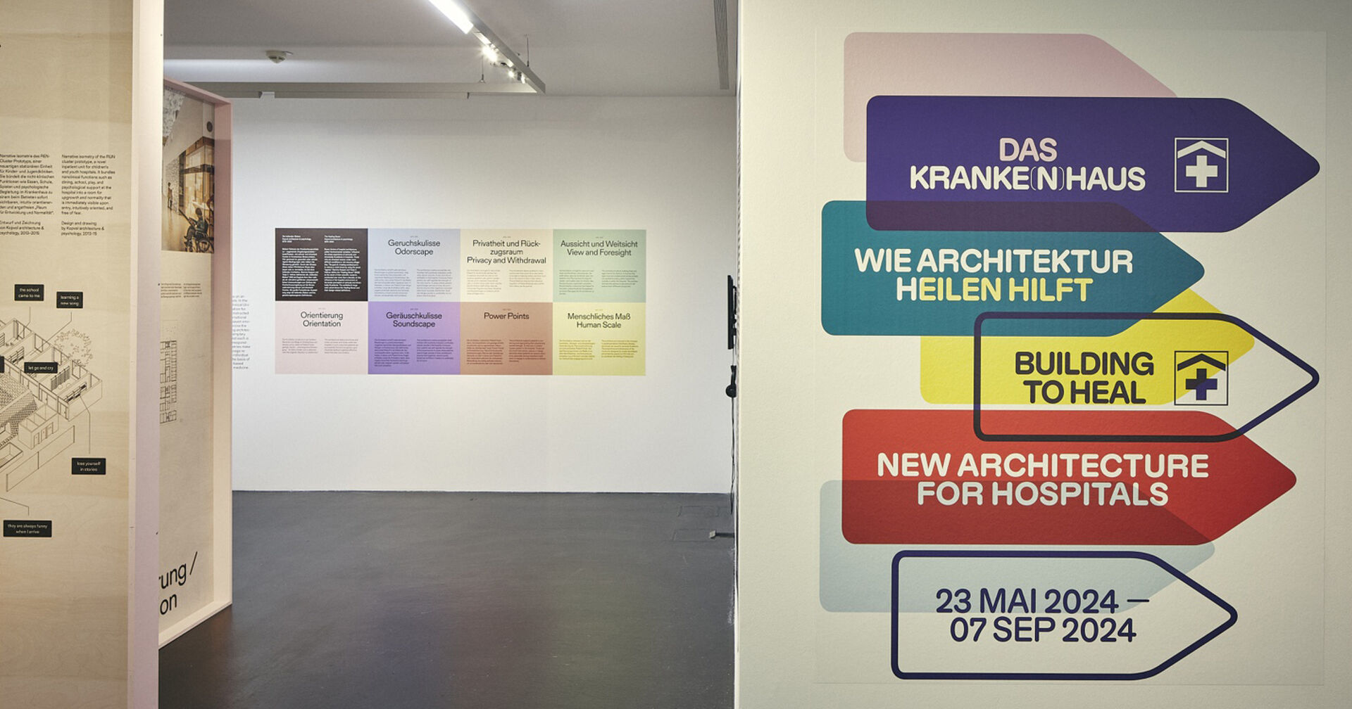 Im Zentrum stehen dreizehn herausragende internationale Projekte sowie sieben „Wirkstoffe“ heilender Architektur, die die Ausstellung auch strukturieren.