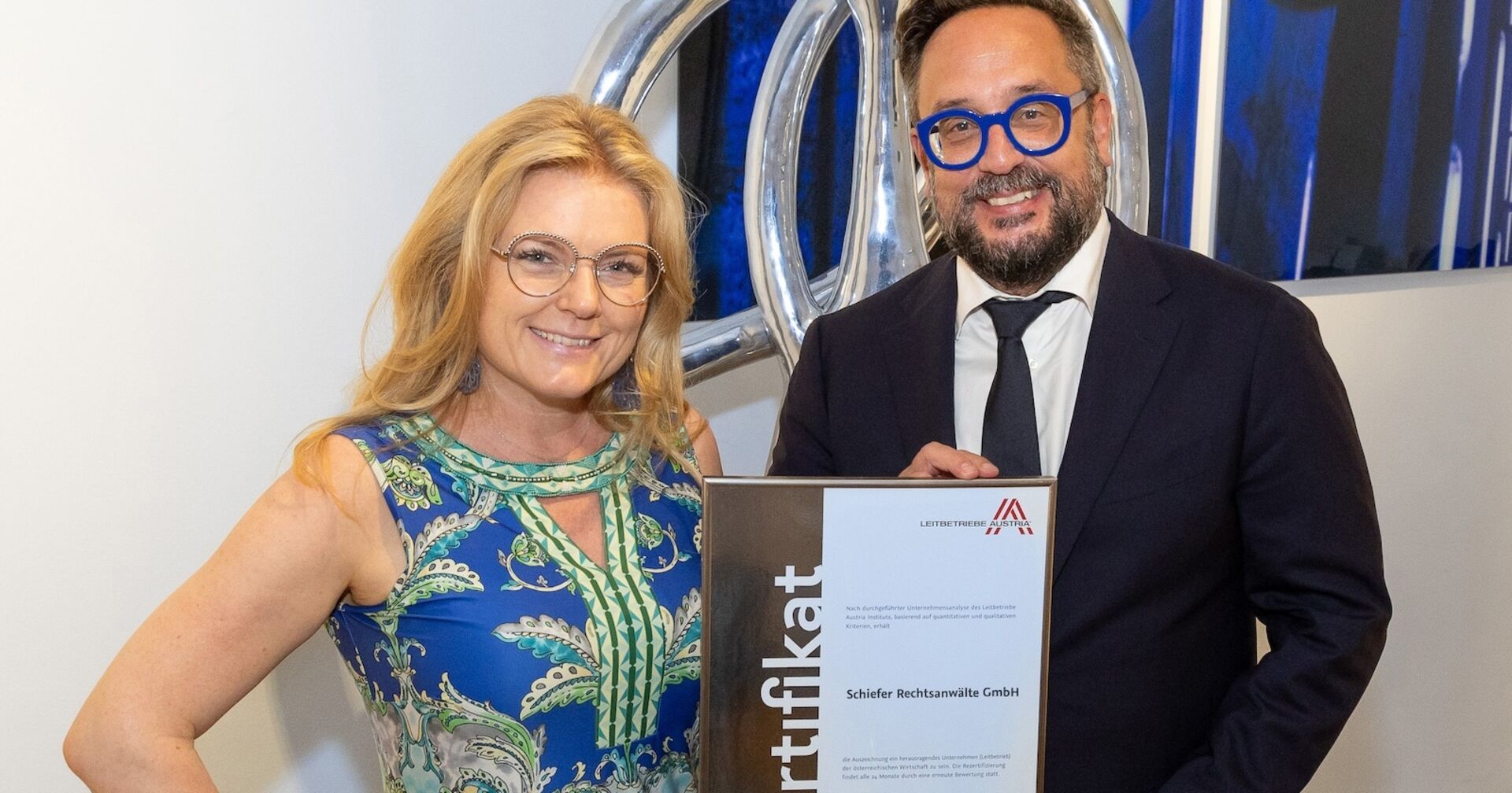 Porträt mit Zertifikat