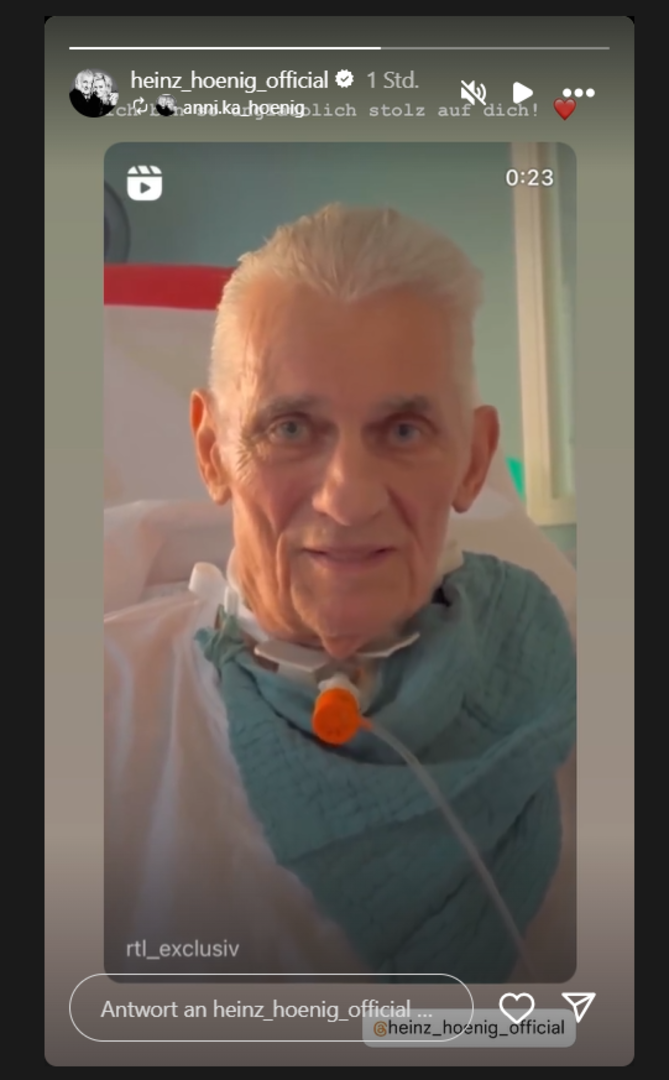 Screenshot aus der Story von Heinz Hoenig, er nimmt eine Videobotschaft im Krankenbett auf
