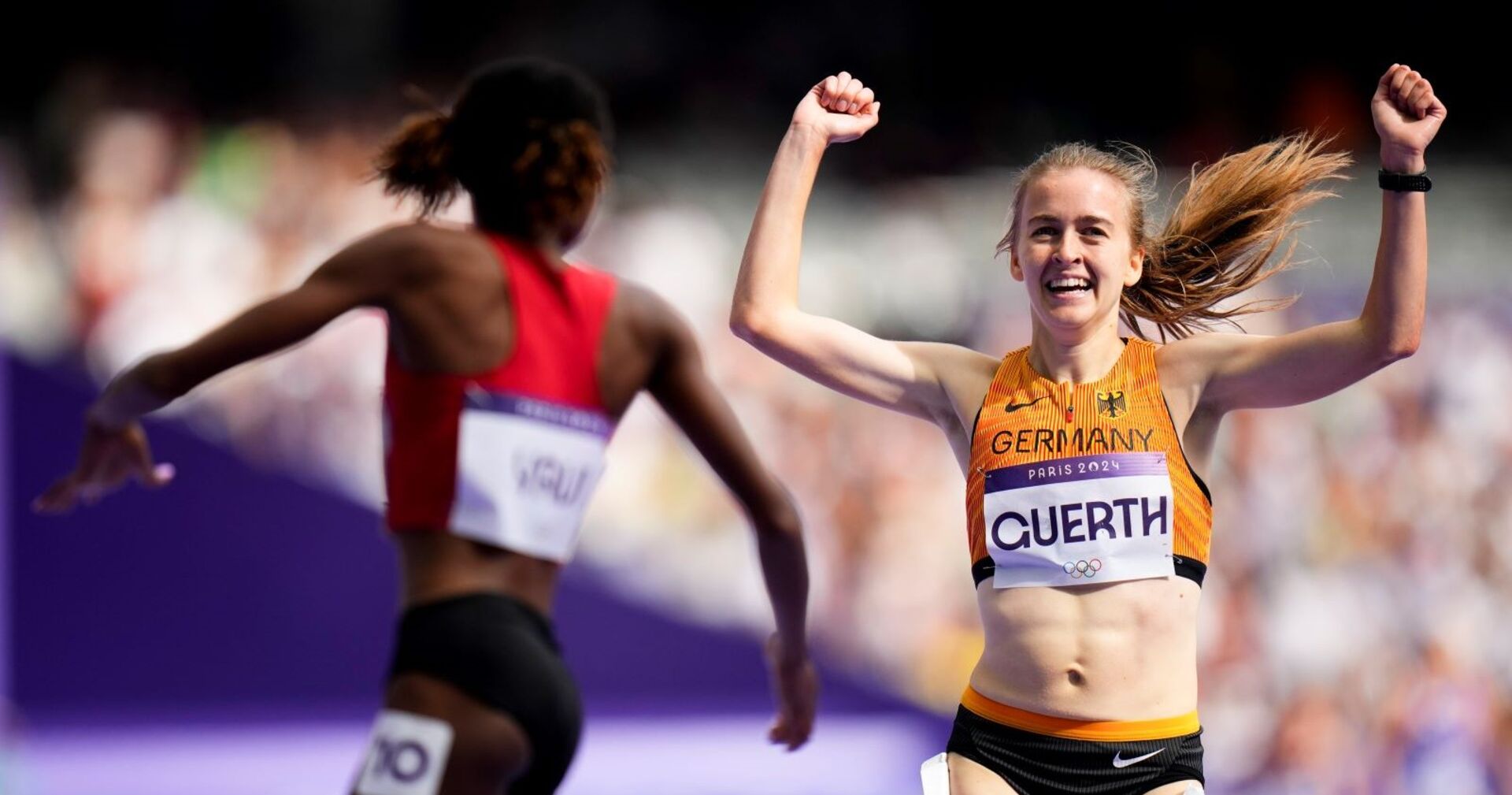 Olivia Gürth jubelt beim Zieleinlauf - jedoch zu früh.