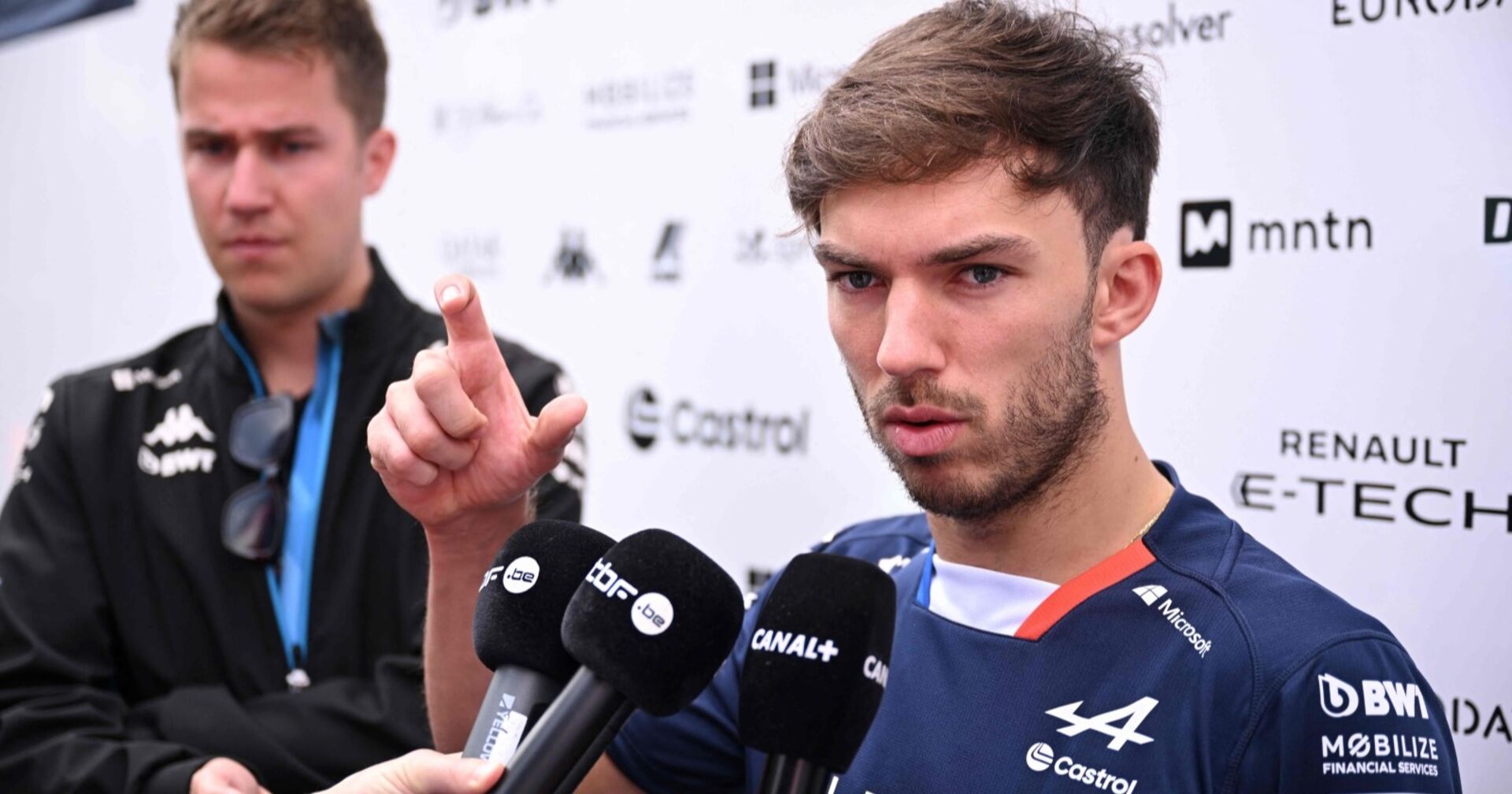 Der französische Rennpilot Pierre Gasly in Alpine Kleidung