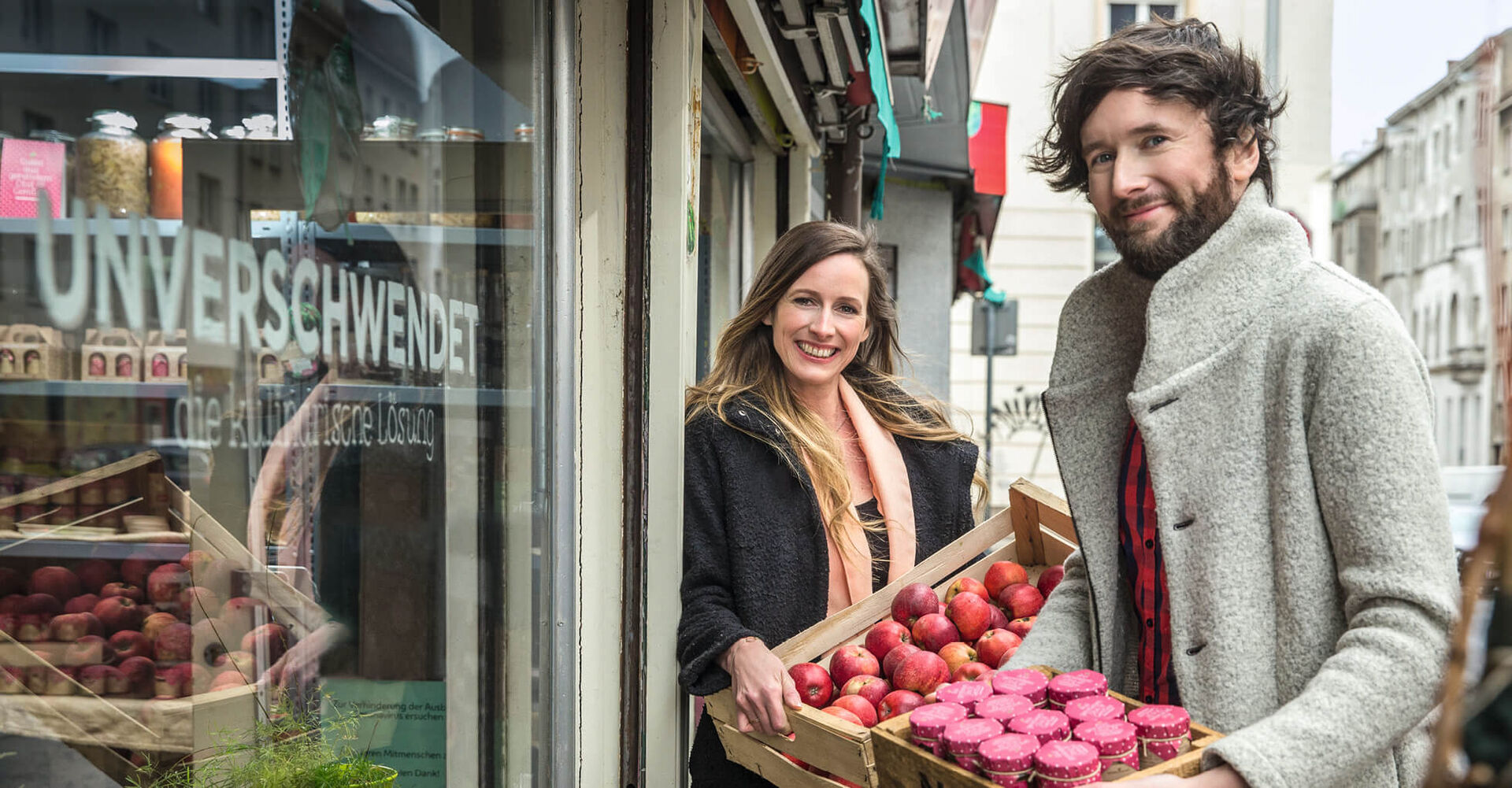 2016 gründeten die Geschwister Cornelia und Andreas Diesenreiter Unverschwendet mit dem Ziel, Lebensmittelverschwendung am Feld zu reduzieren.