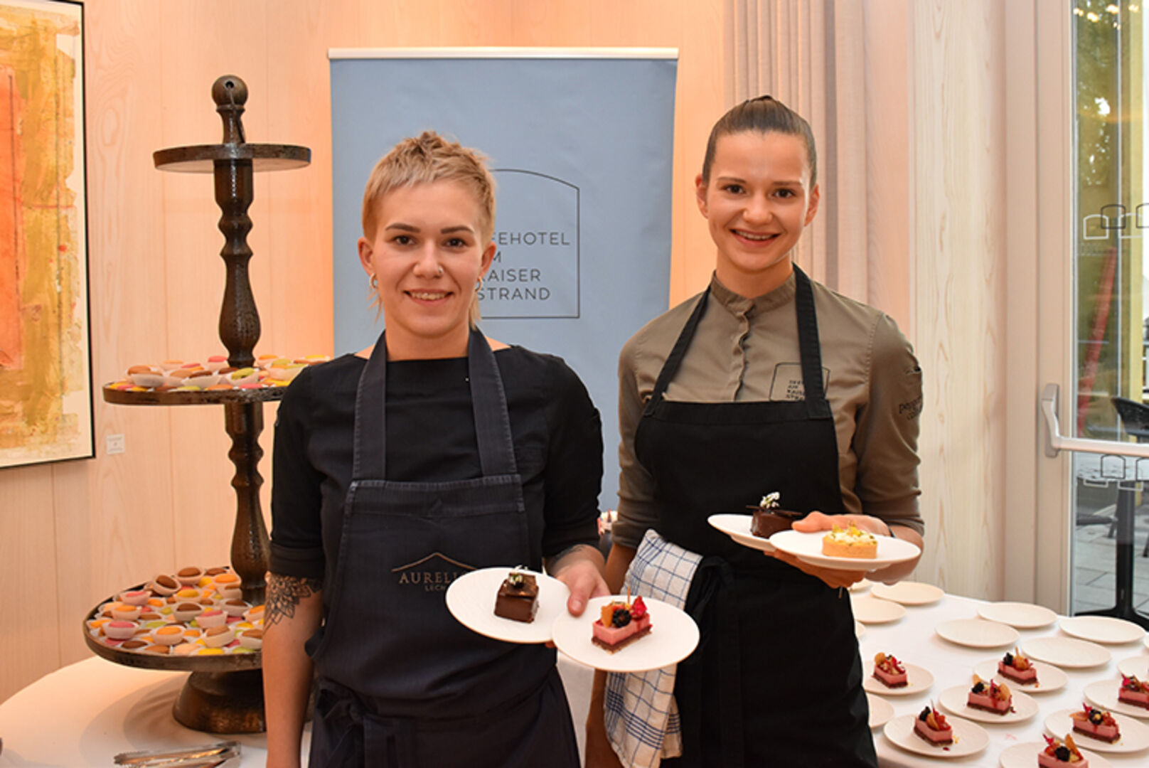 Patissière Janine Wieland (Aurelio) und Alessa Schirmhofer (Seehotel)