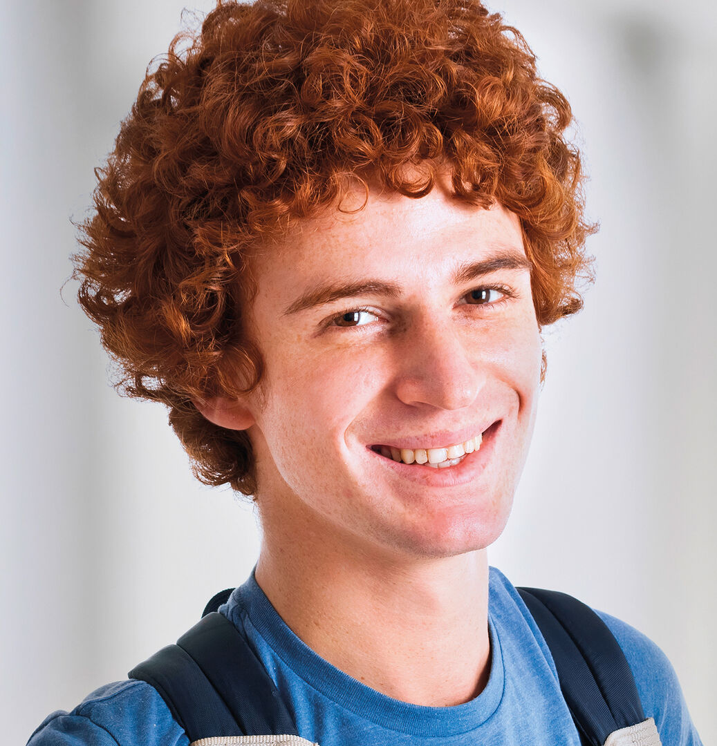 Junge mit blauem Shirt | Credit: Sozialministeriumservice