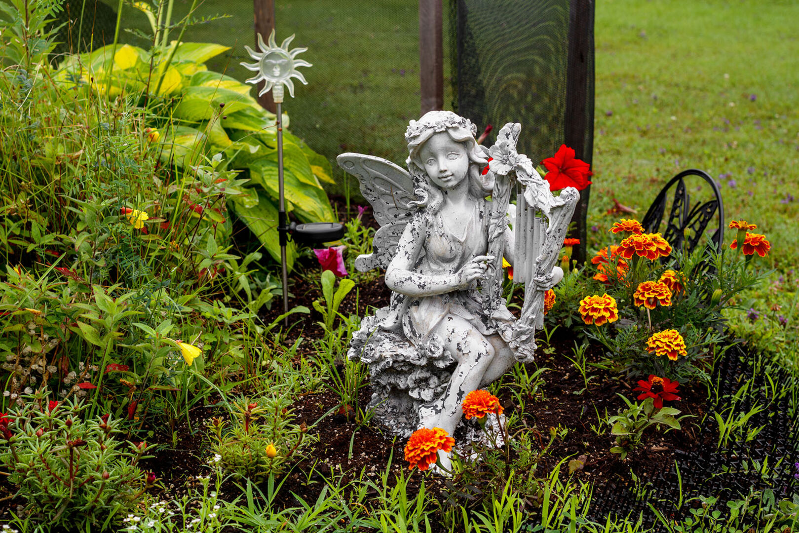 Engelstatue im Gedenkgarten | Credit: iStock.com/Kevin Brine