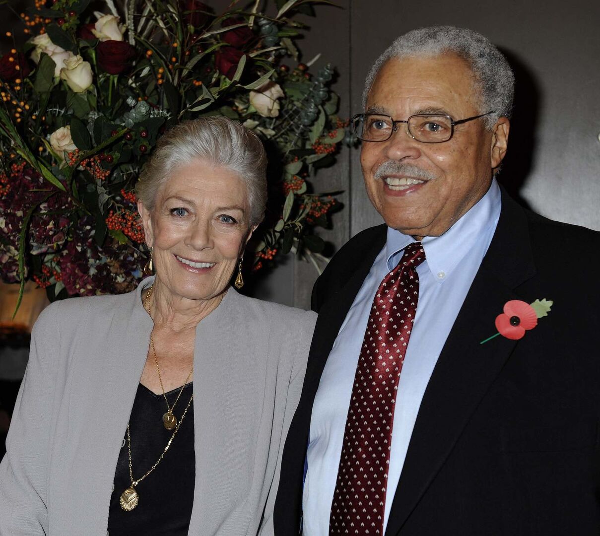 James Earl Jones und Vanessa Redgrave bei einer Veranstaltung.