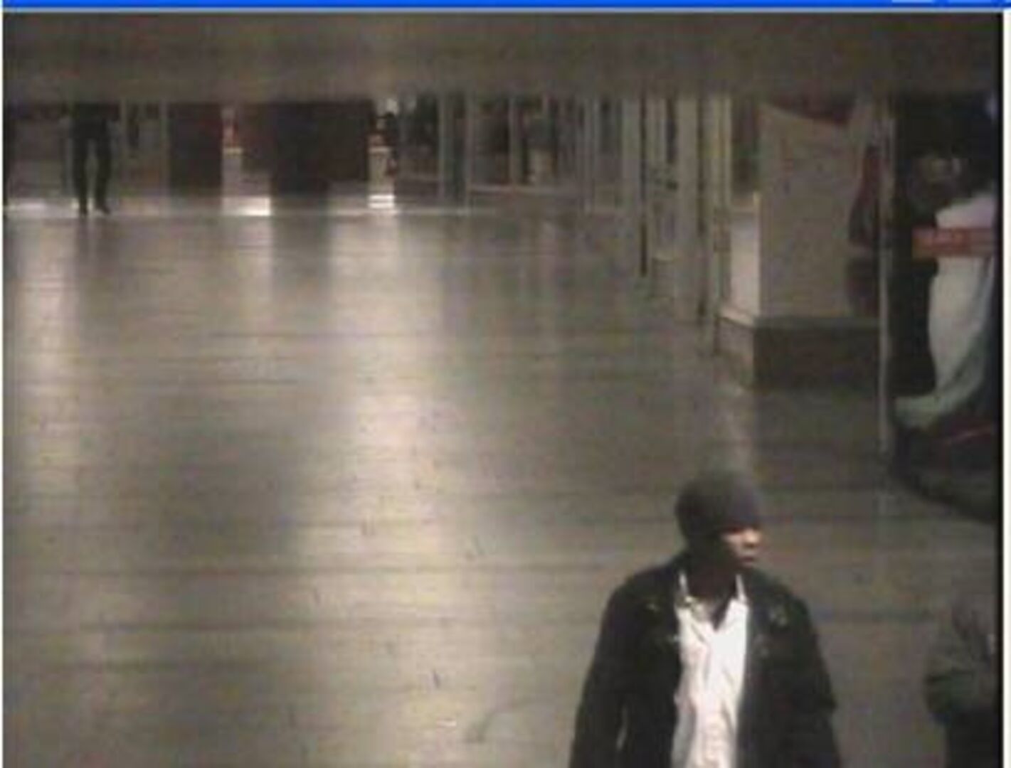 Verdächtiger Mann in der Karlsplatzpassage